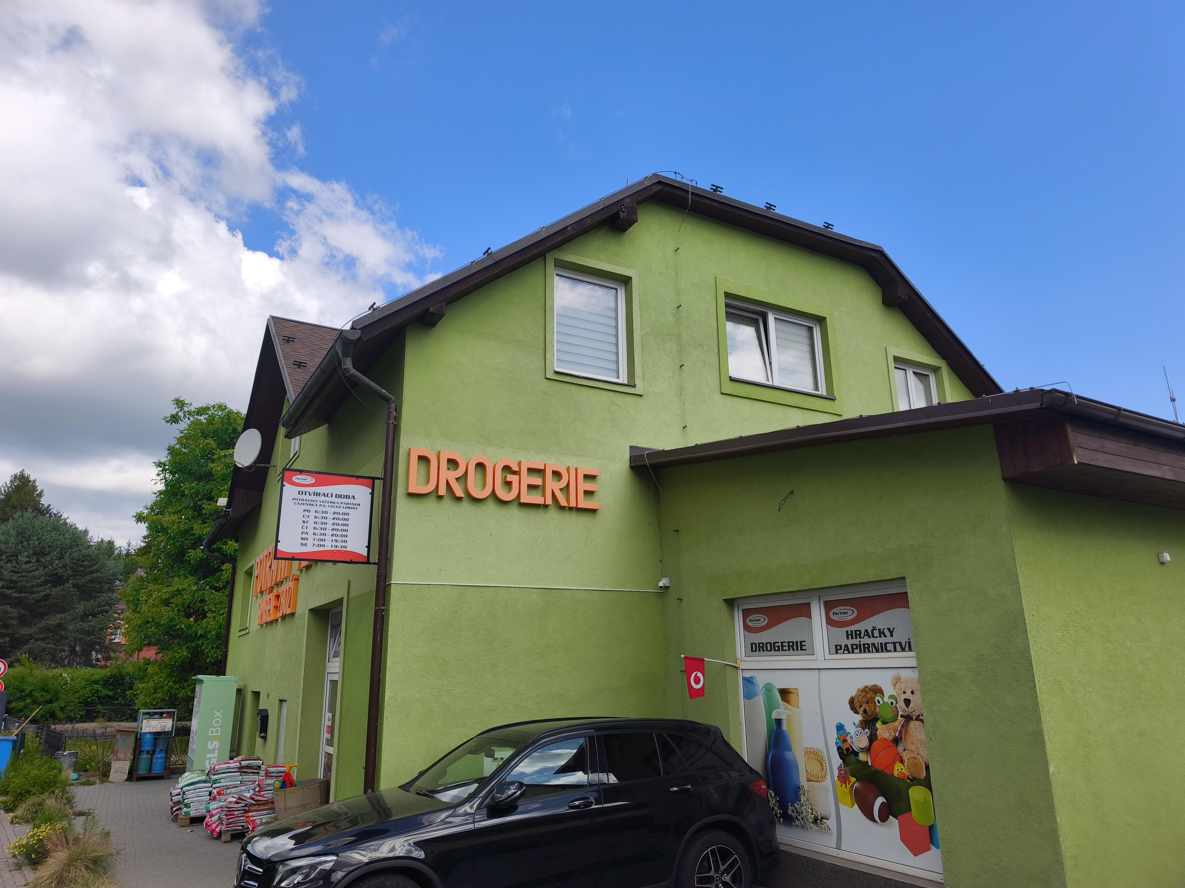 Smíšené zboží, Večerka foto 5