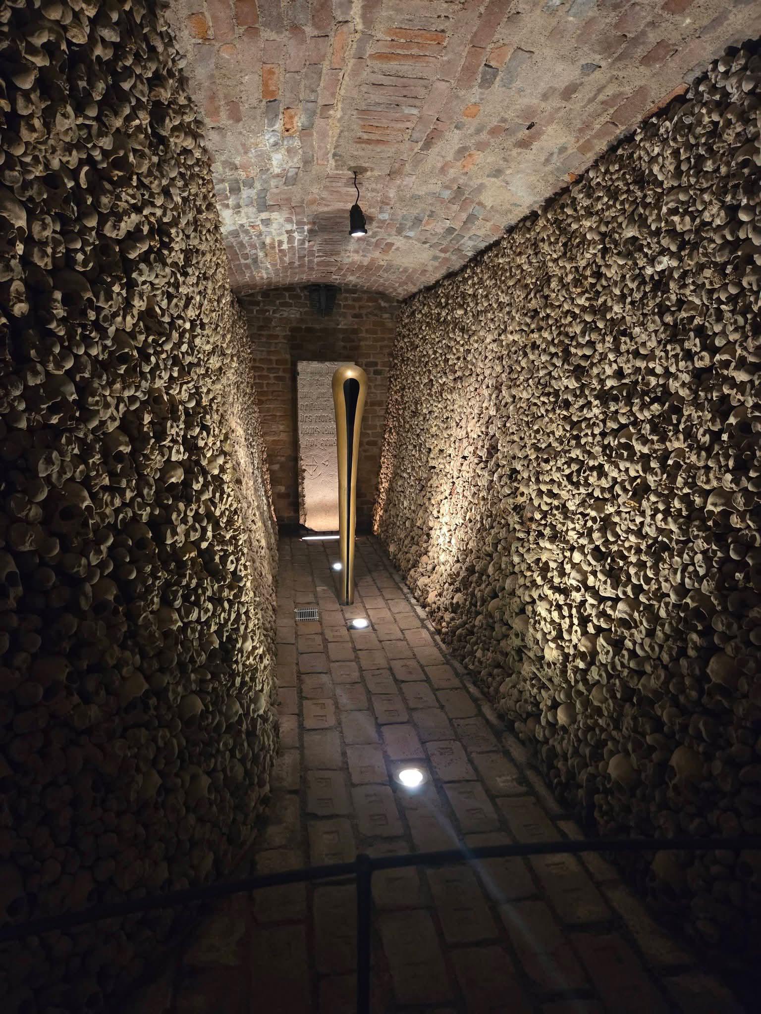 Kostnice u sv. Jakuba foto 3