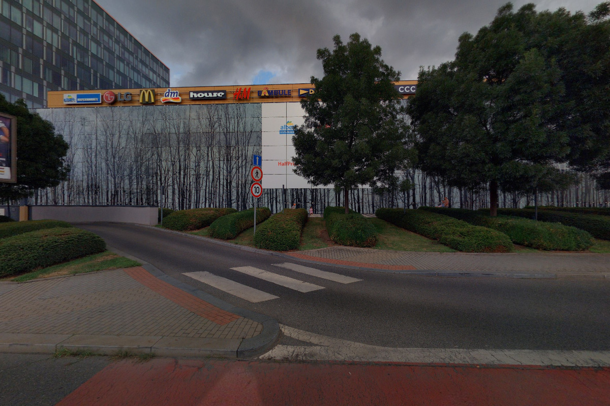 BENU - výdejní box foto 2