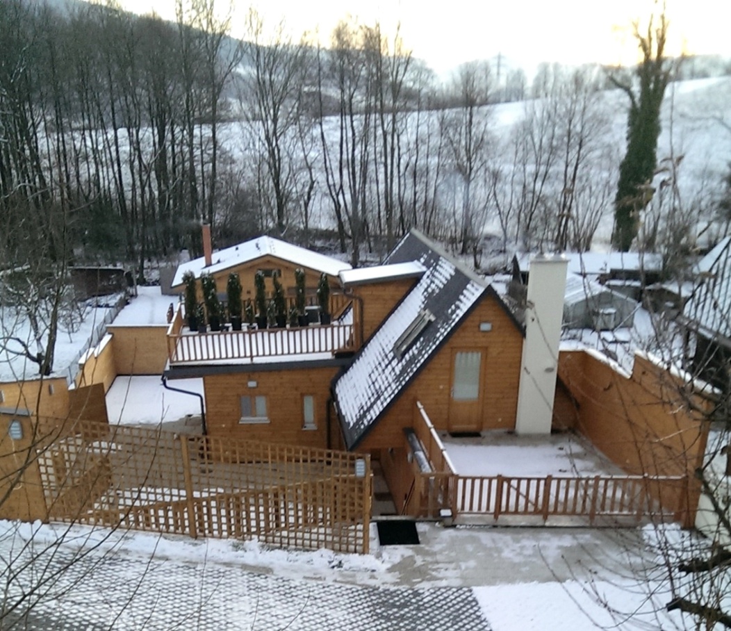 Chaty pod Sokolím Hřbetem foto 2