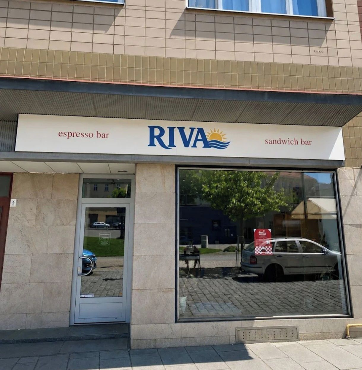 RIVA espresso & sandwich bar foto 3
