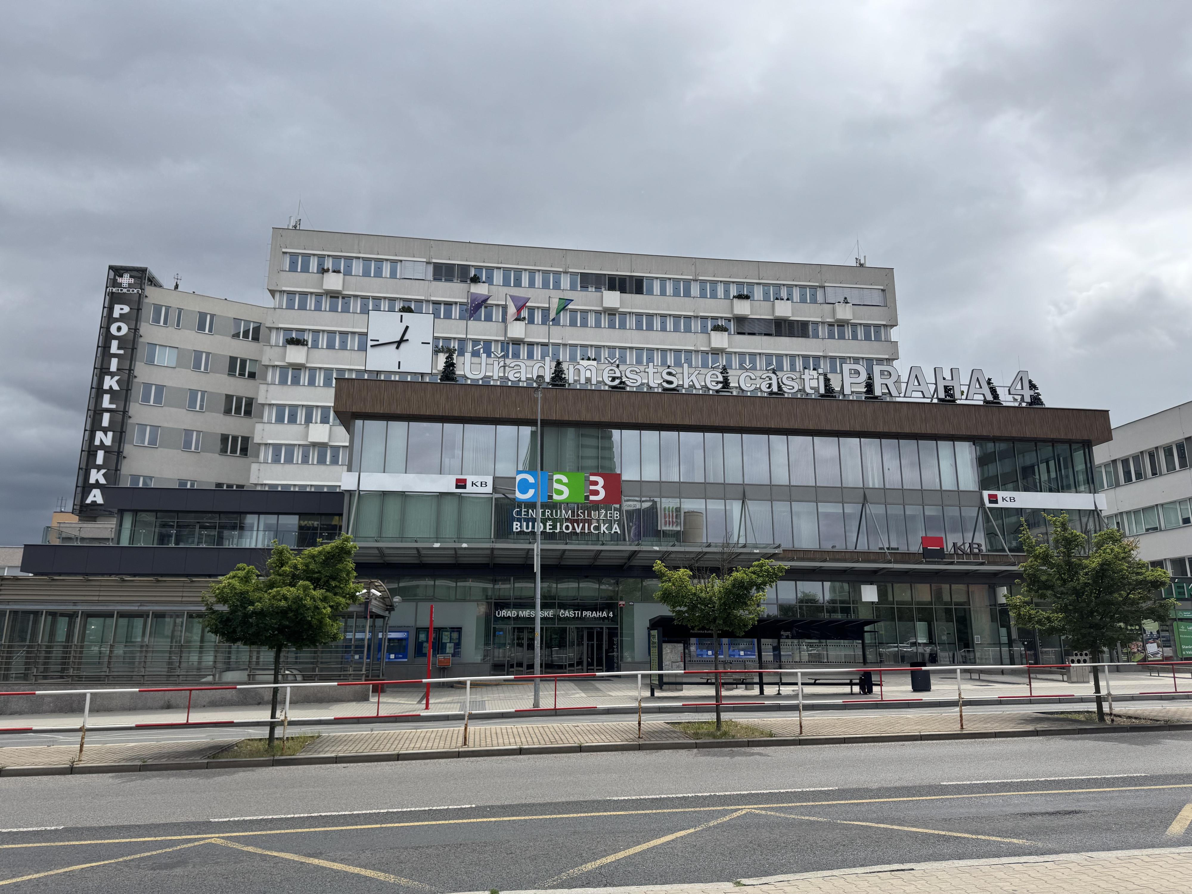 ÚMČ Praha 4 - Odbor stavebních investic a oprav foto 2