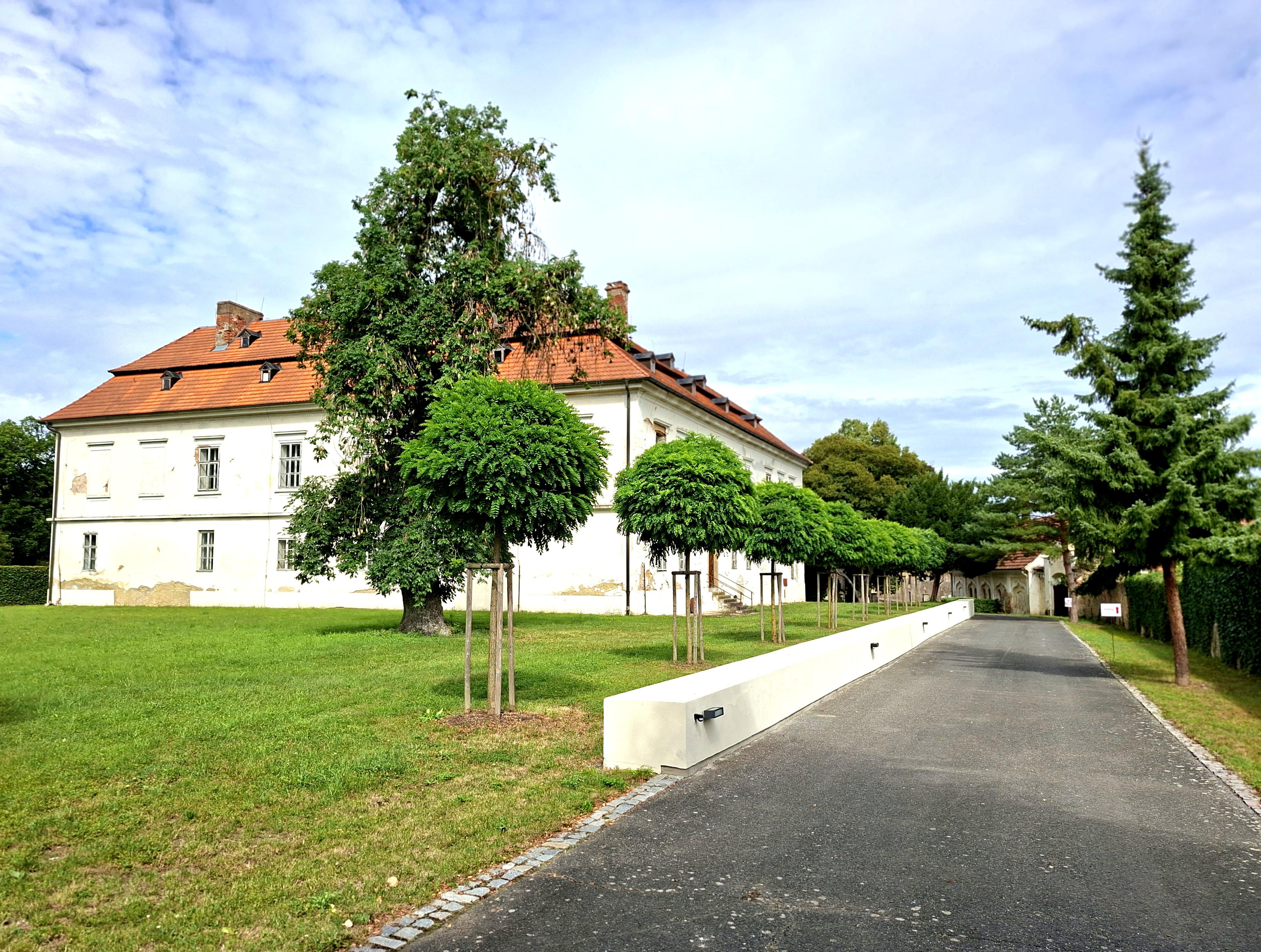 Zámek Liteň Resort foto 2