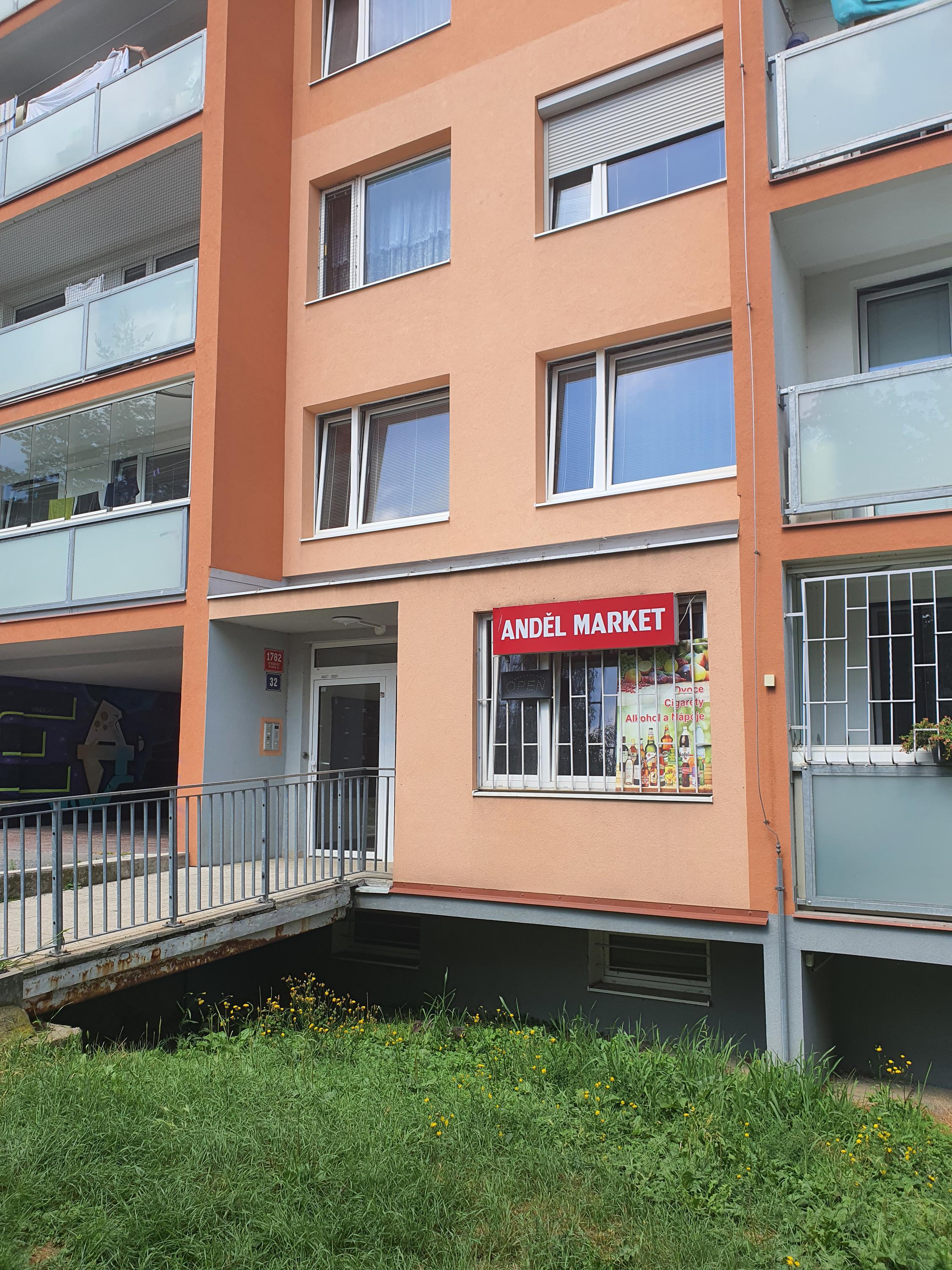 Mini market Fantova 32 foto 2