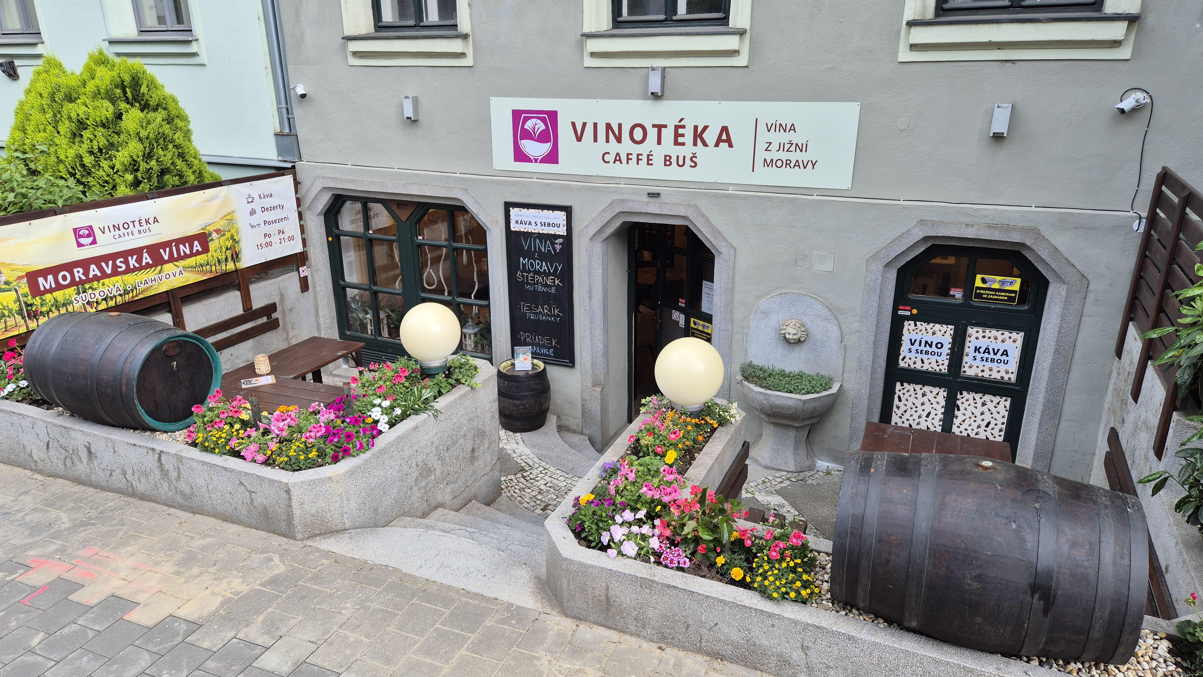 Vinotéka Caffé Buš foto 4