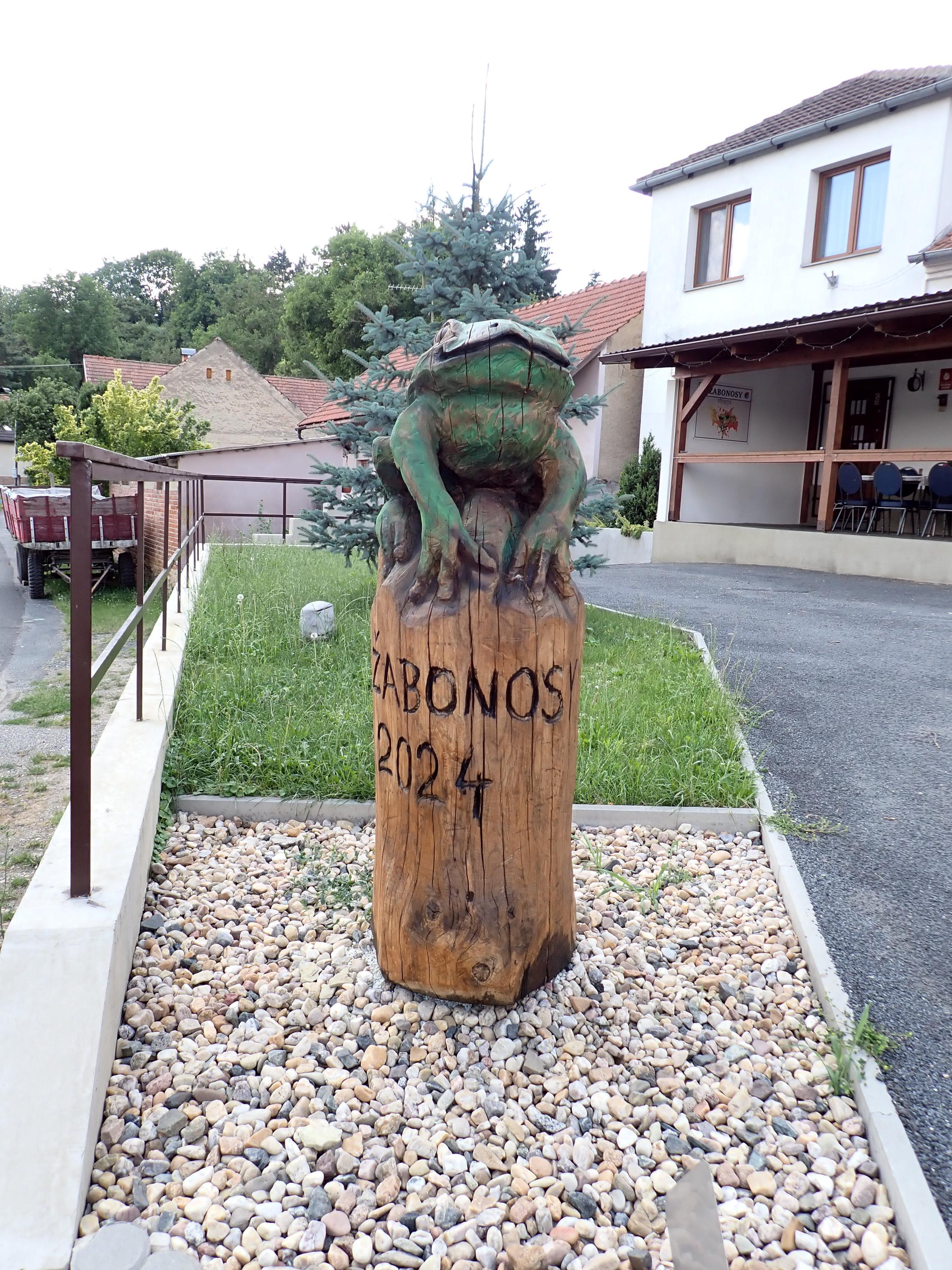 Žabonosy - obecní úřad foto 5