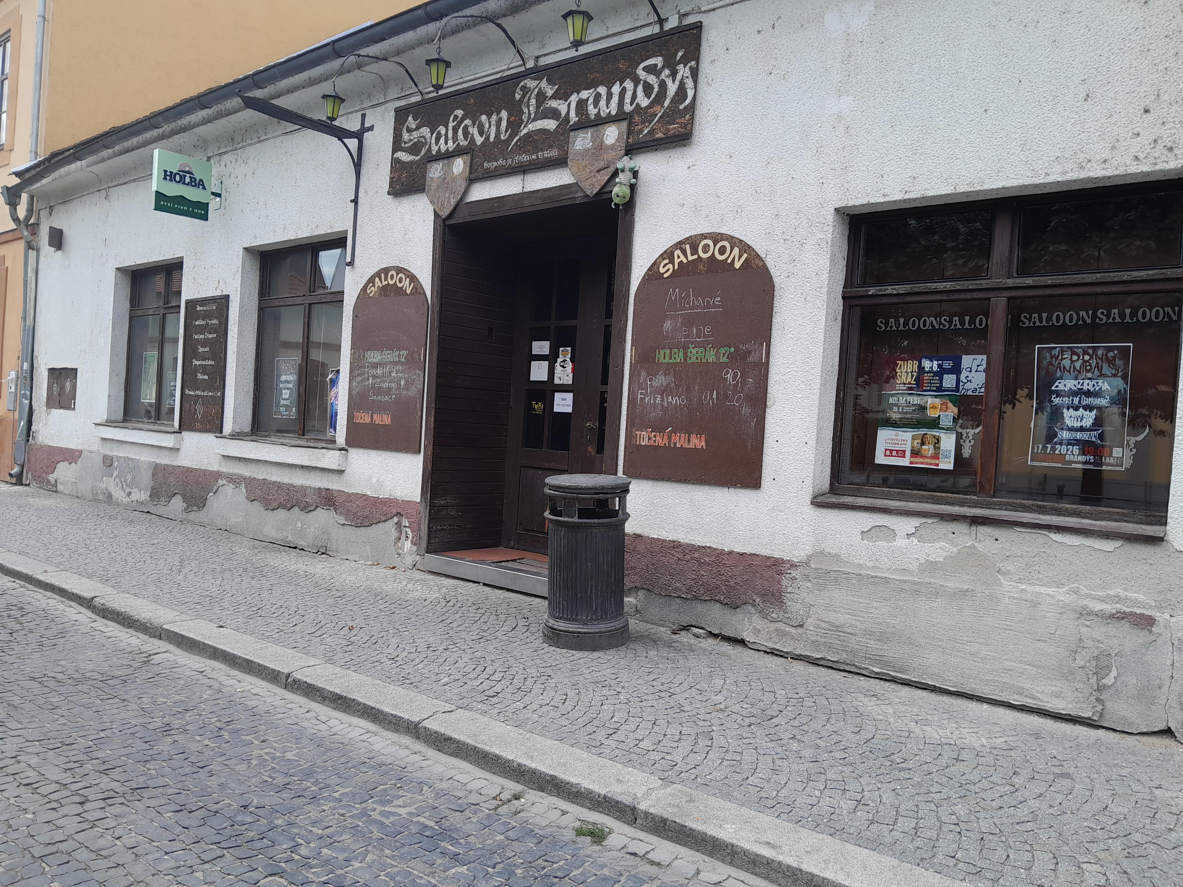 Saloon Brandýs foto 1