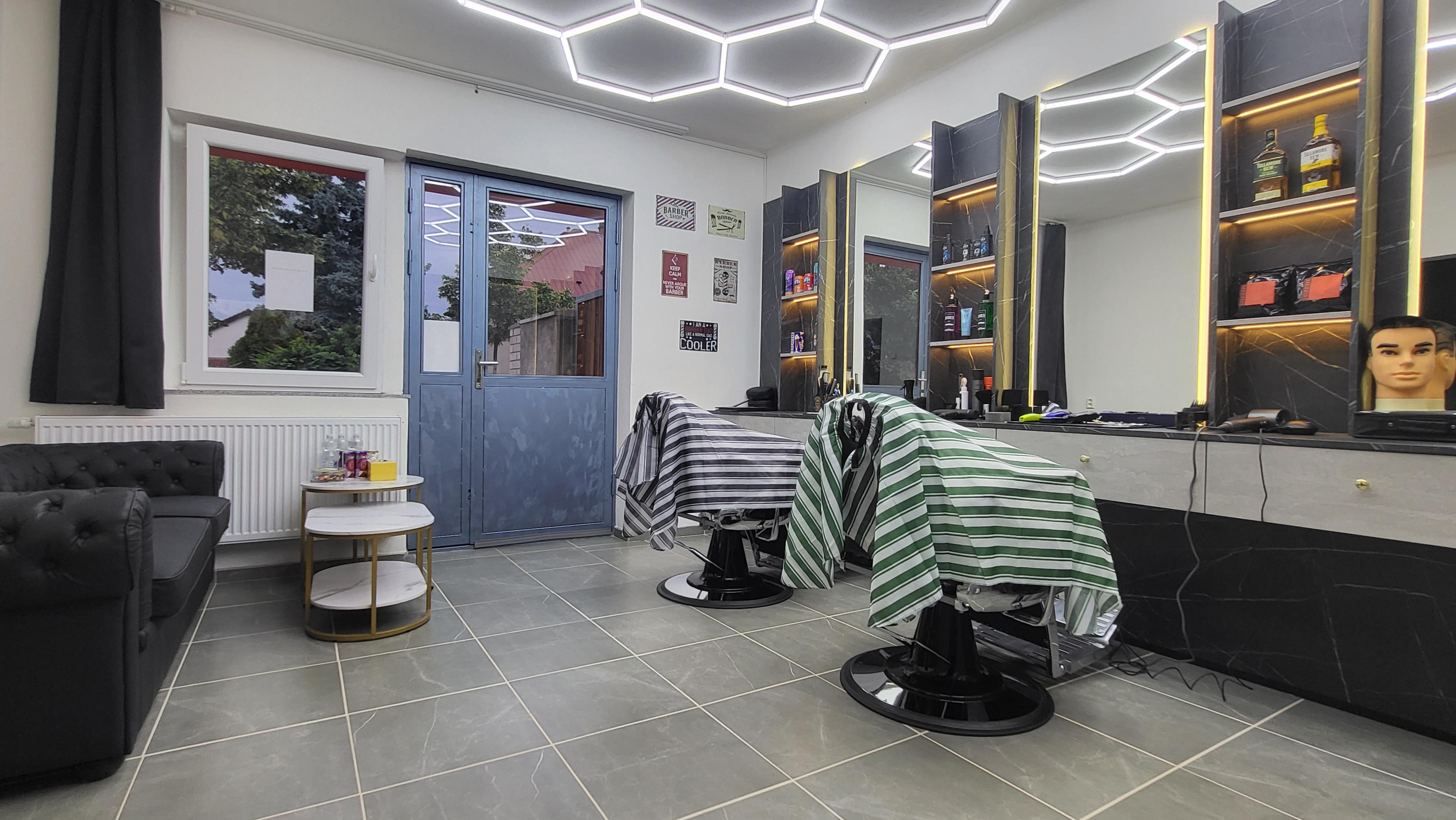 TRU€ BARBER