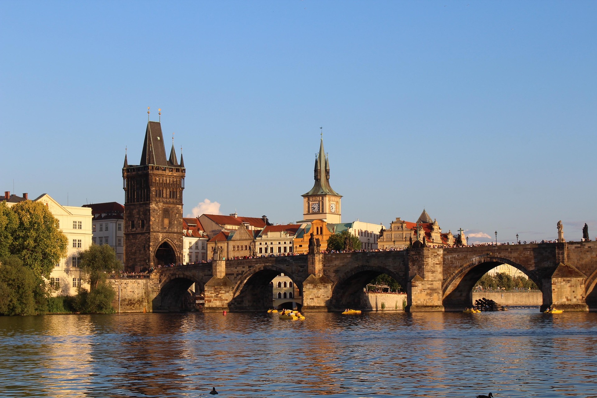 Ráno na Karlově mostě - vycházka s průvodcem
