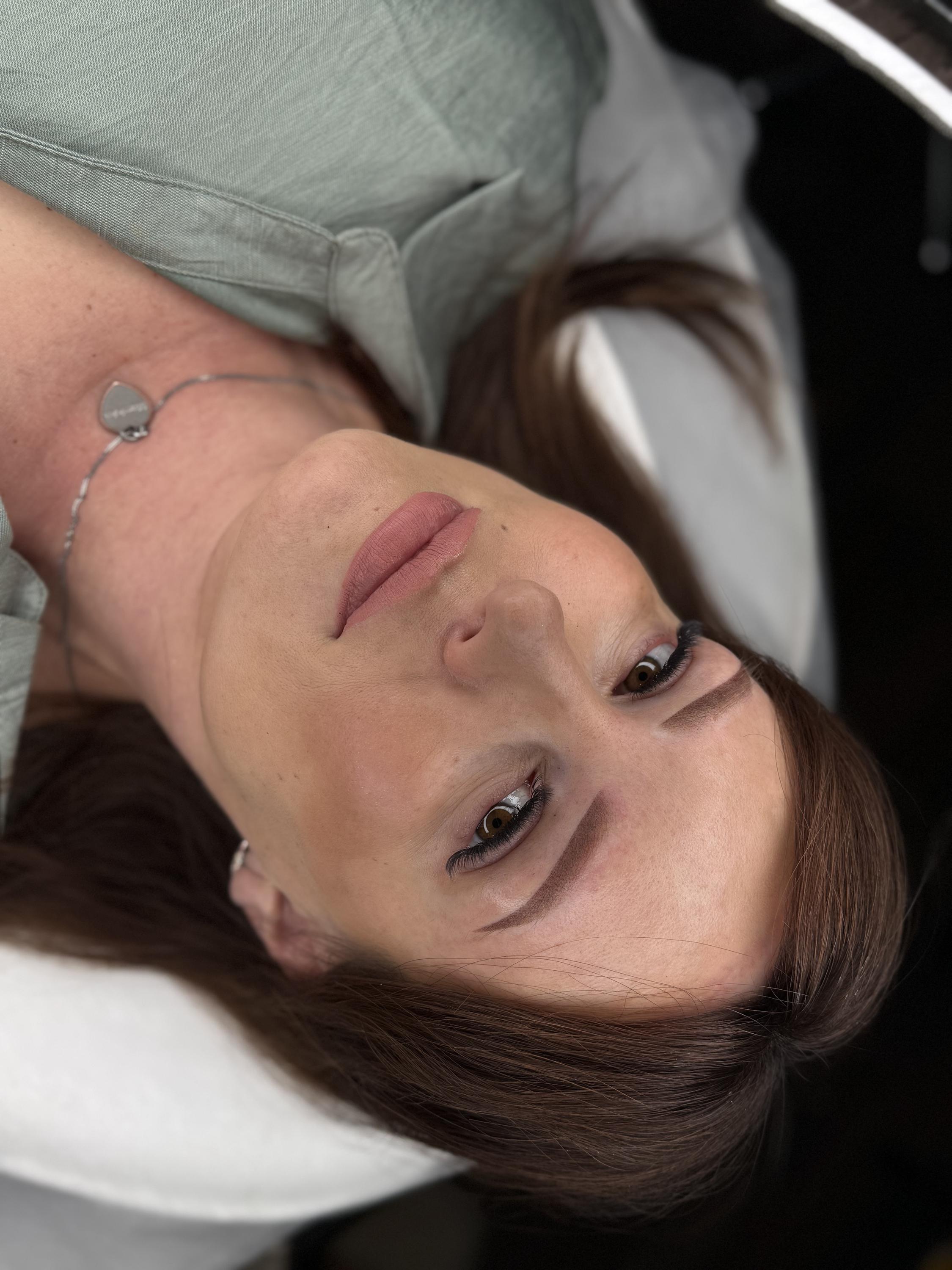 Zuzana Krausová - Permanentní make-up foto 3