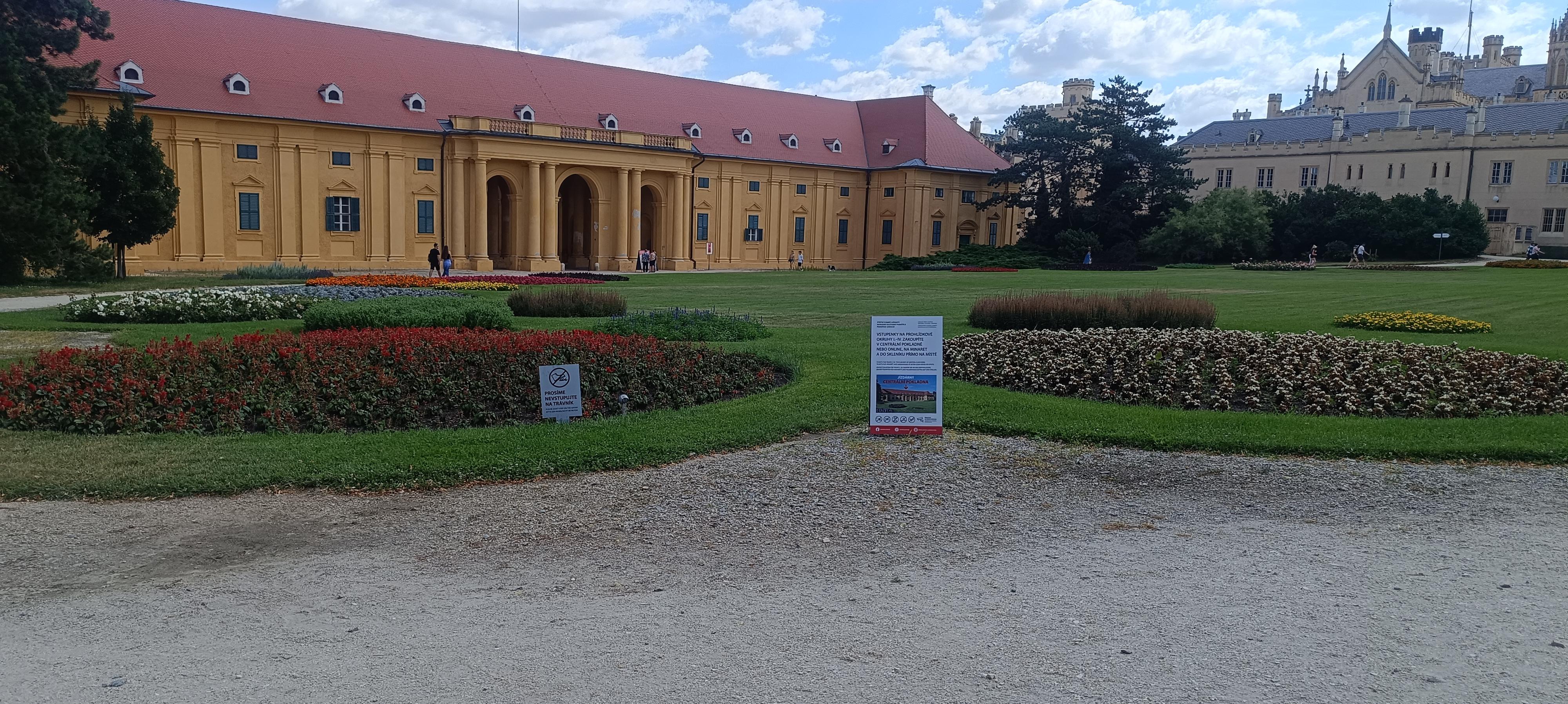 Multifunkční centrum zámek Lednice foto 1