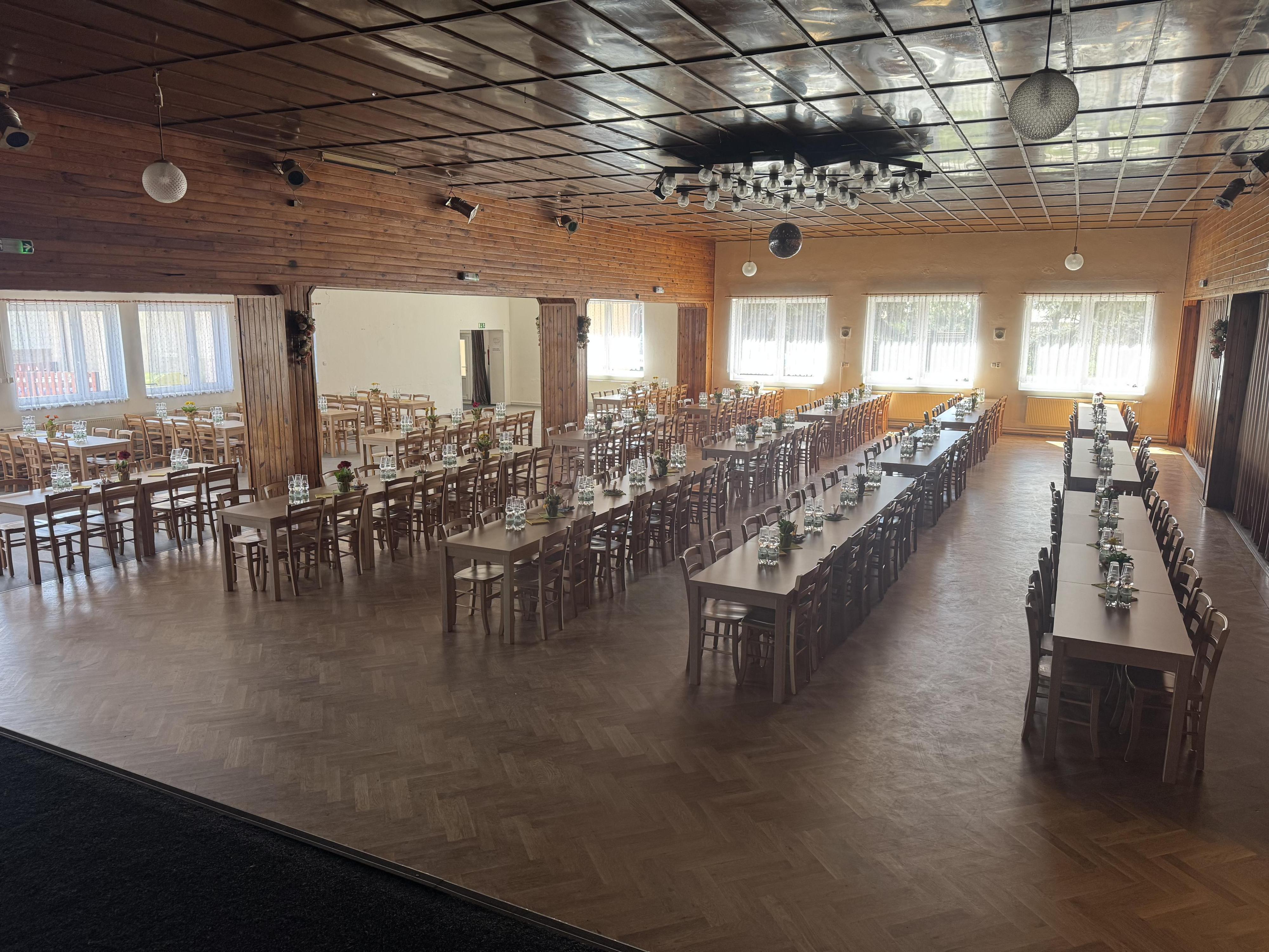 Restaurace a kulturní dům foto 2