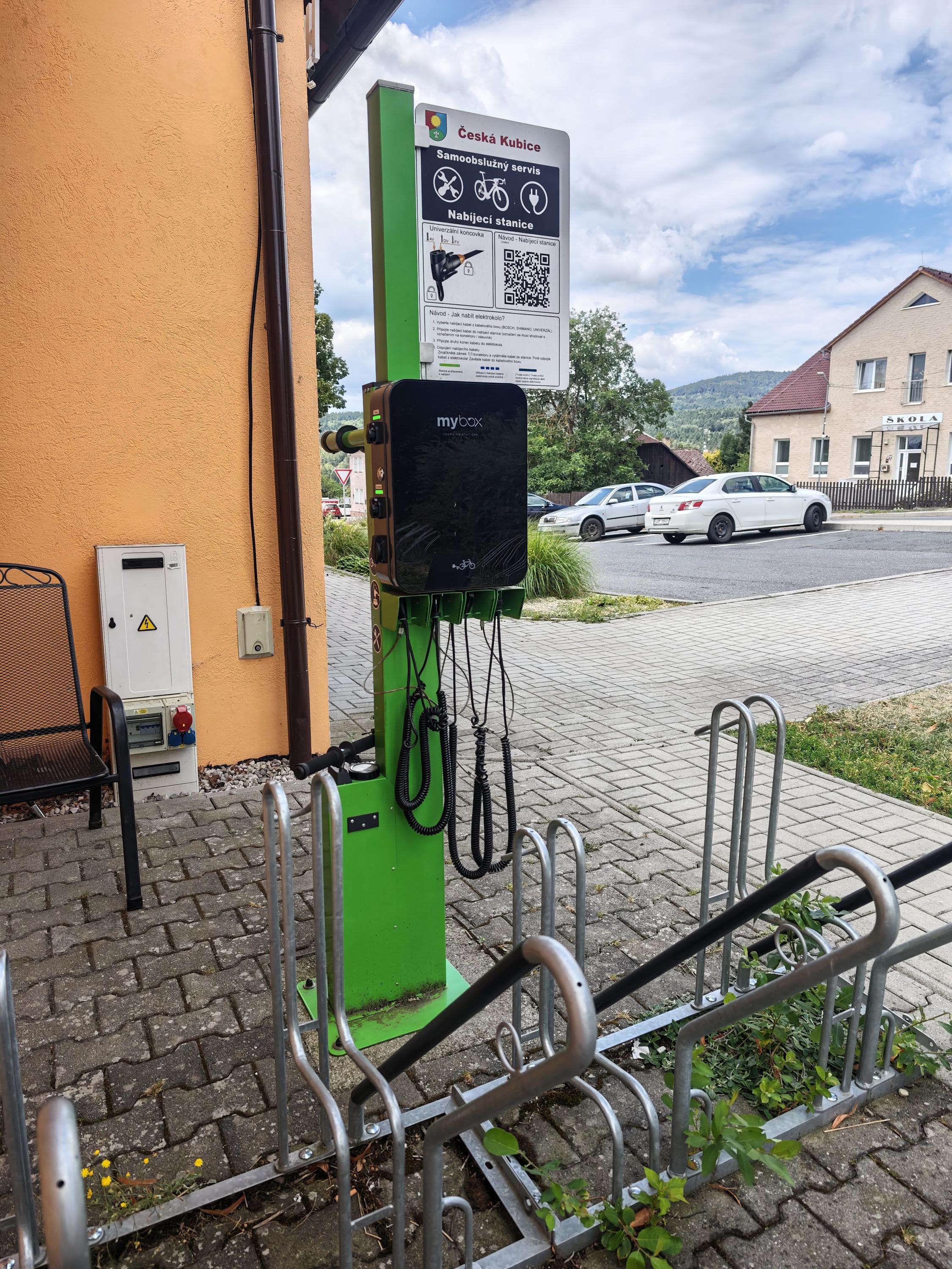 Nabíjecí stanice pro elektrokola foto 4