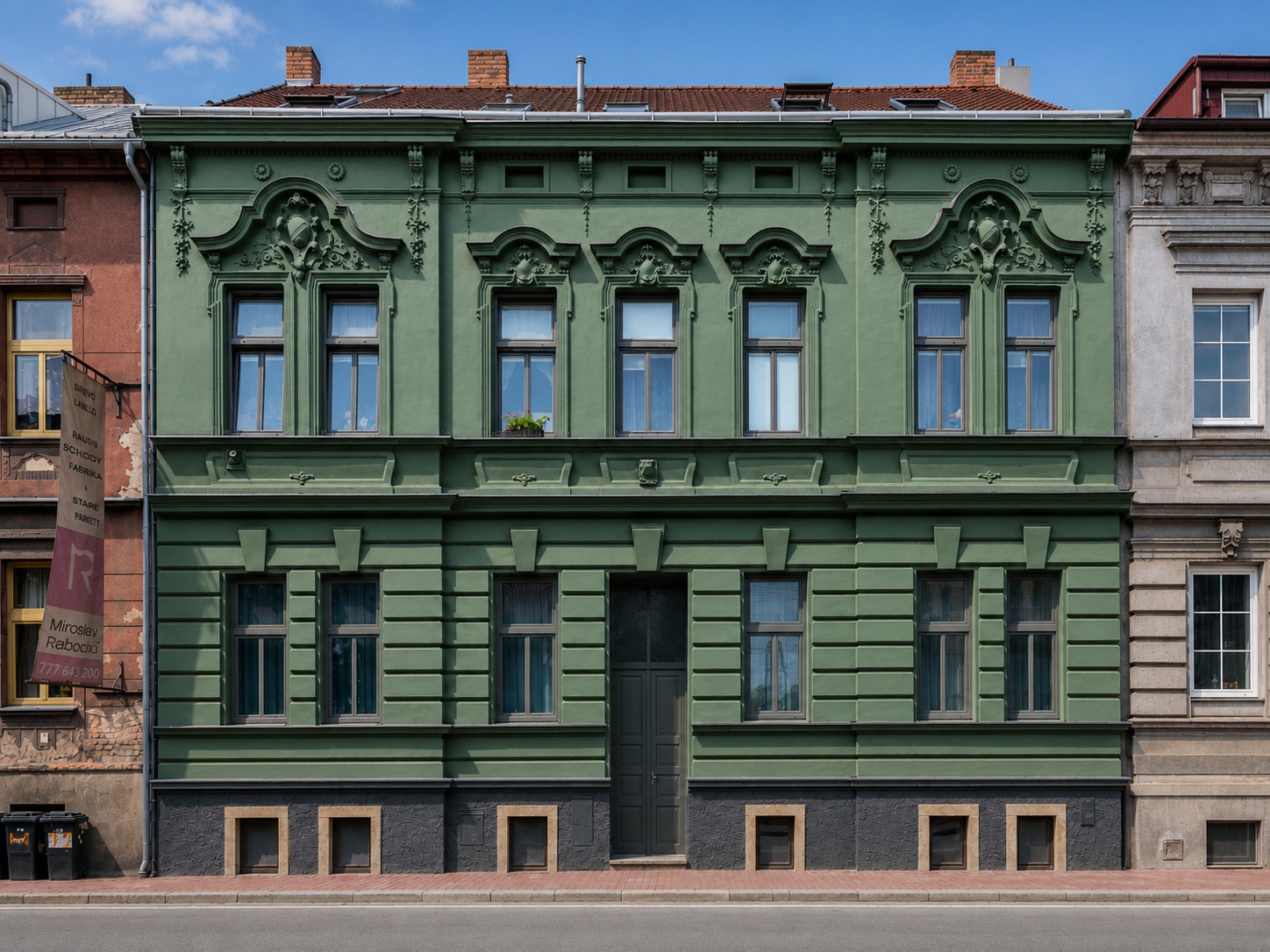 Vivien Apartments