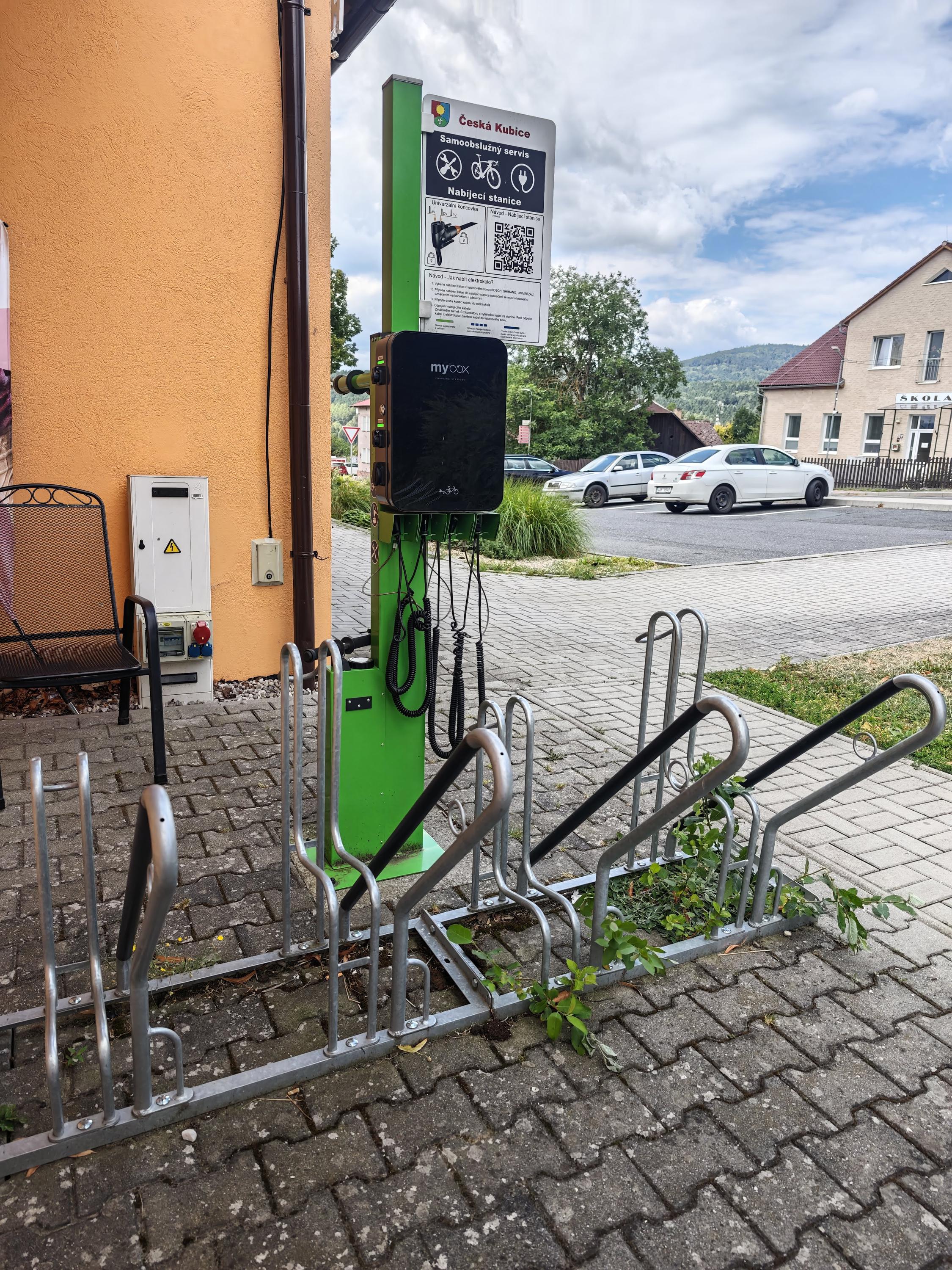 Nabíjecí stanice pro elektrokola foto 5