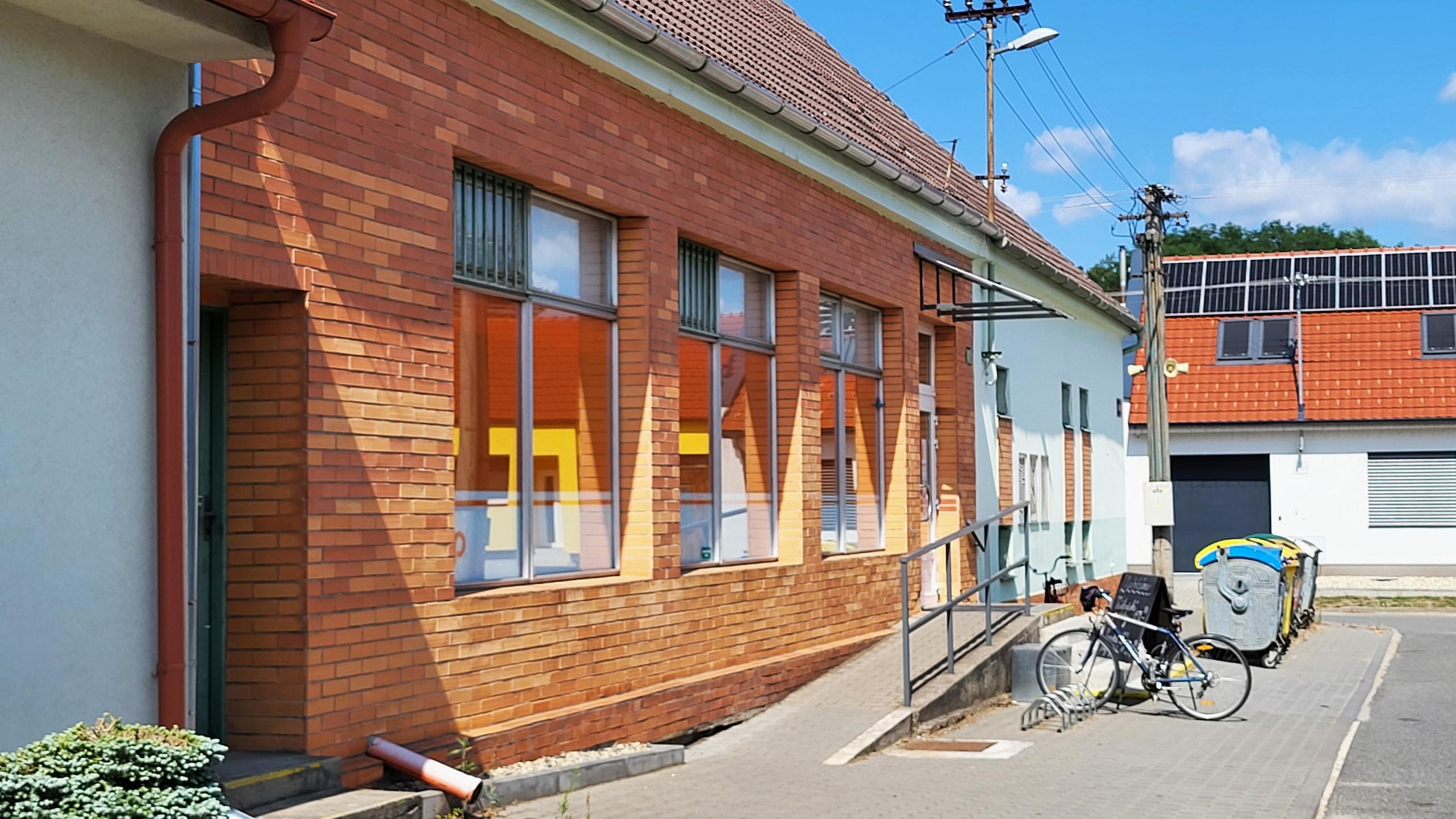 Jednota, spotřební družstvo v Hodoníně - COOP foto 2