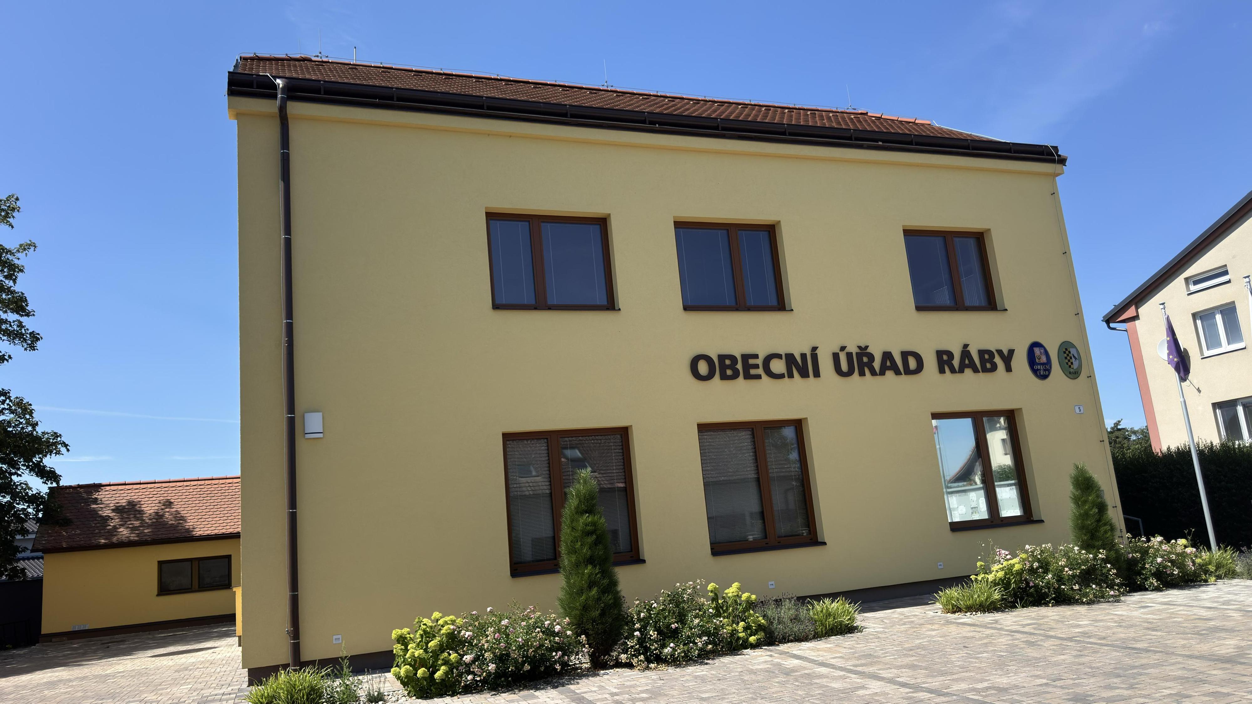 Ráby - obecní úřad foto 5