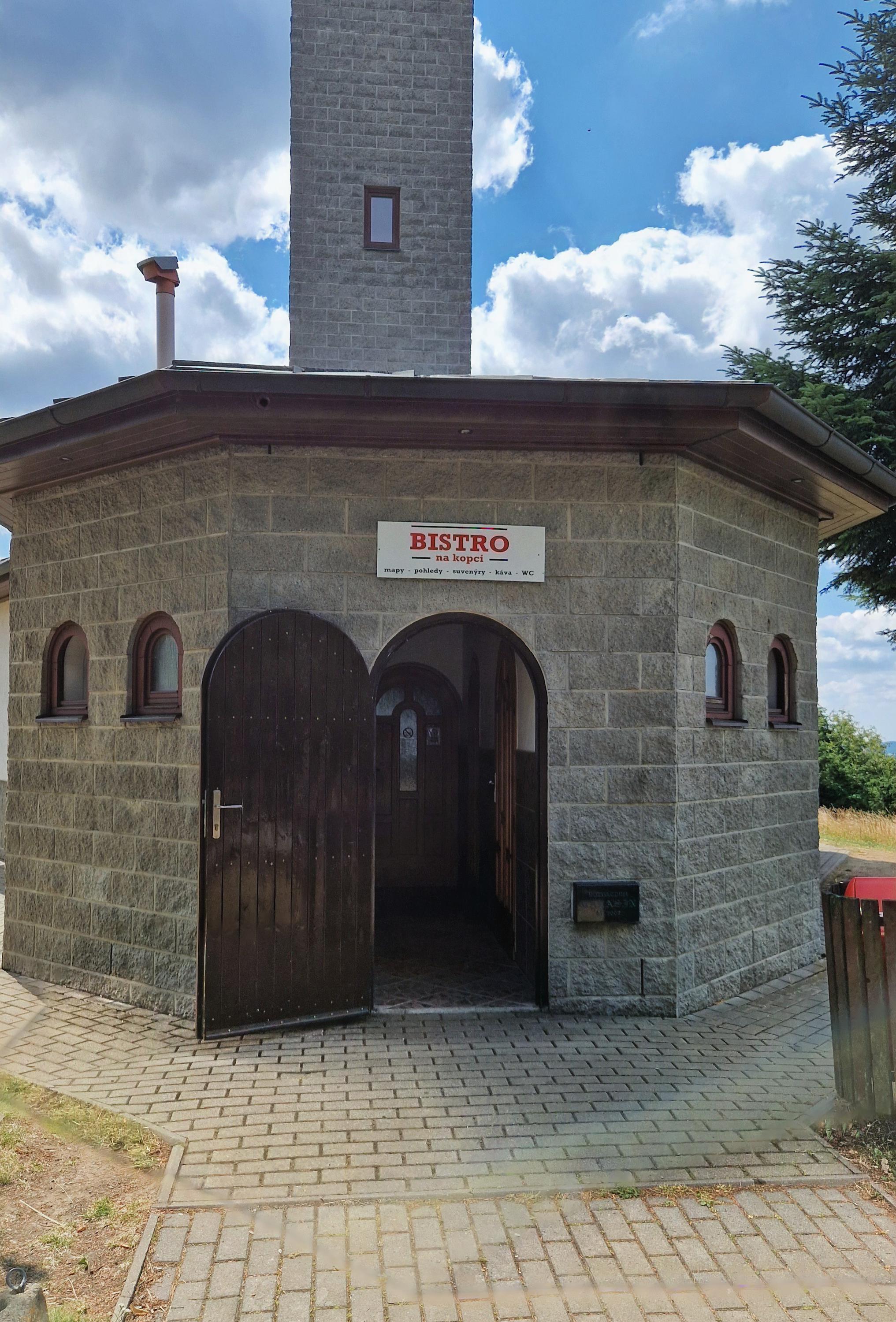 Občerstvení u rozhledny foto 2