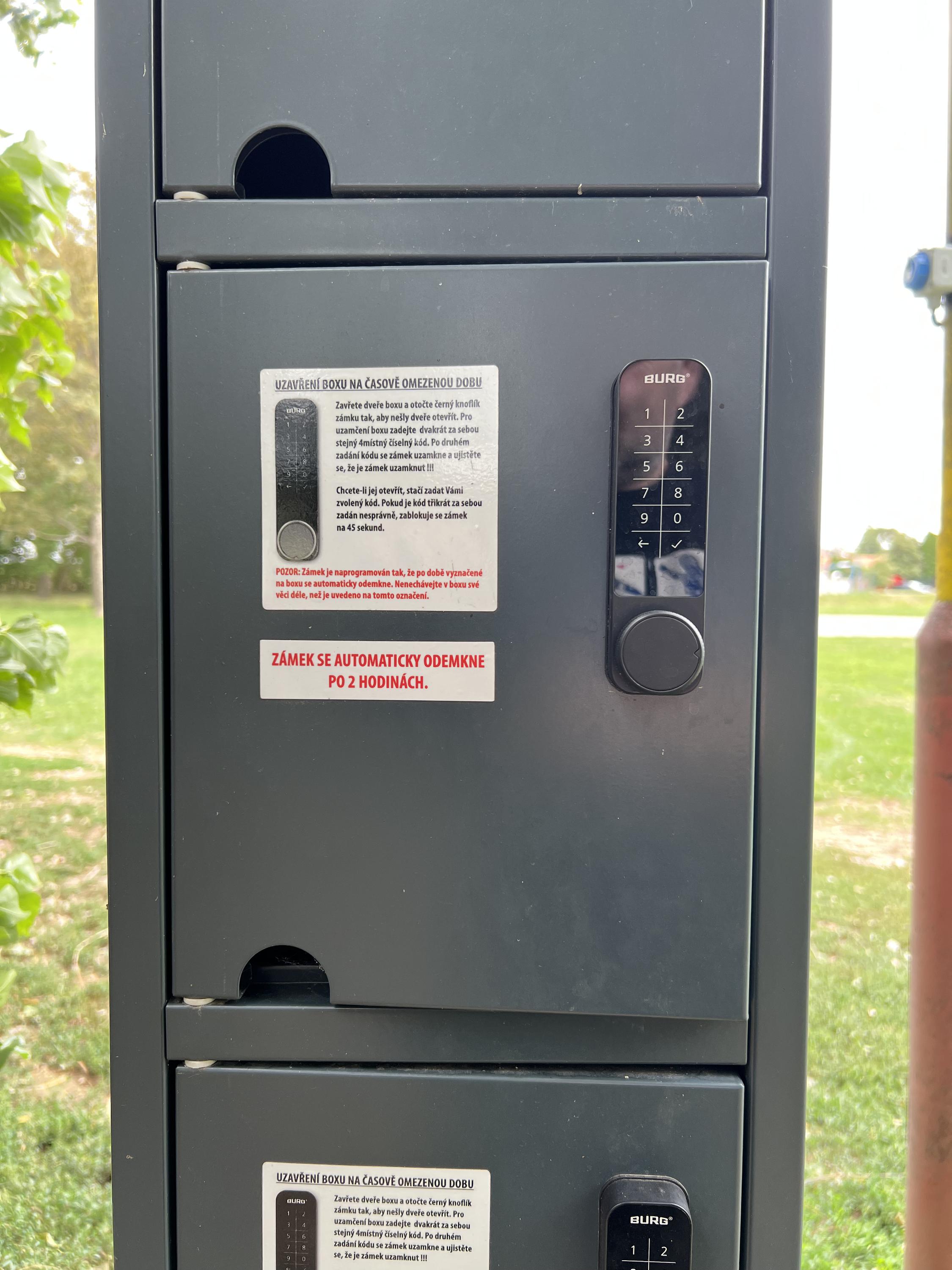 Nabíjecí stanice pro elektrokola a mobilní zařízení foto 6