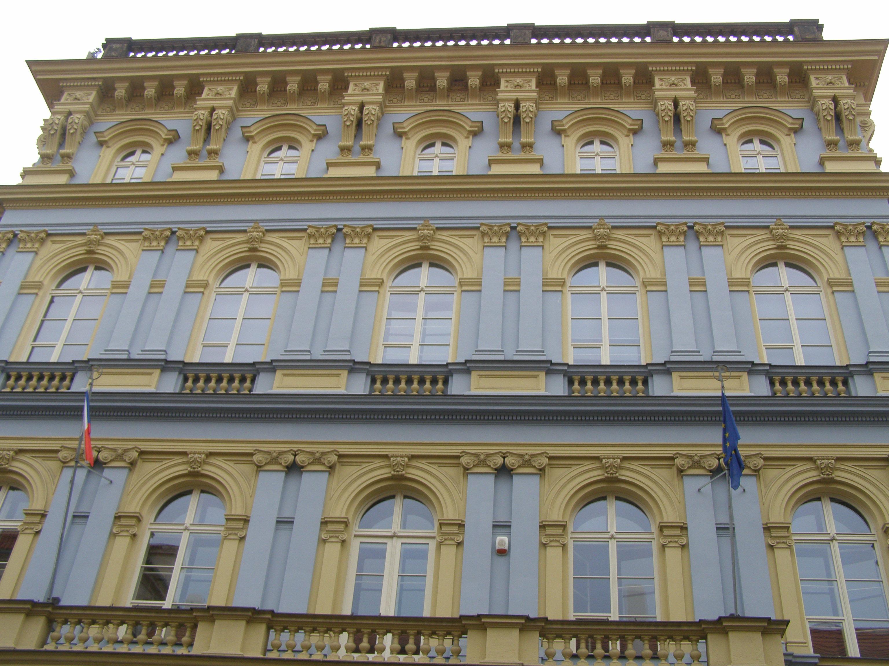 Gymnázium Jana Nerudy, škola hlavního města Prahy foto 5