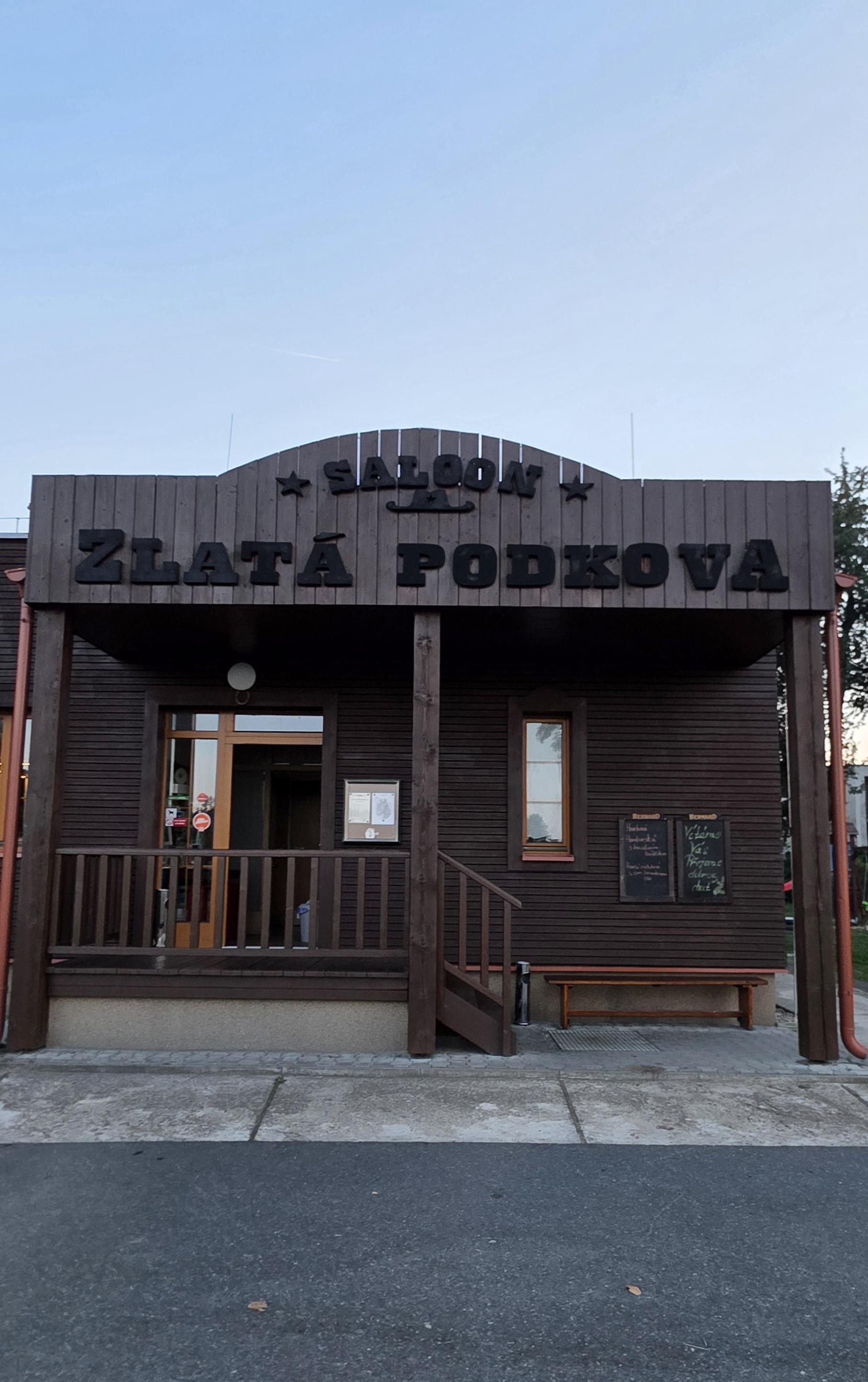 Saloon Zlatá podkova foto 6