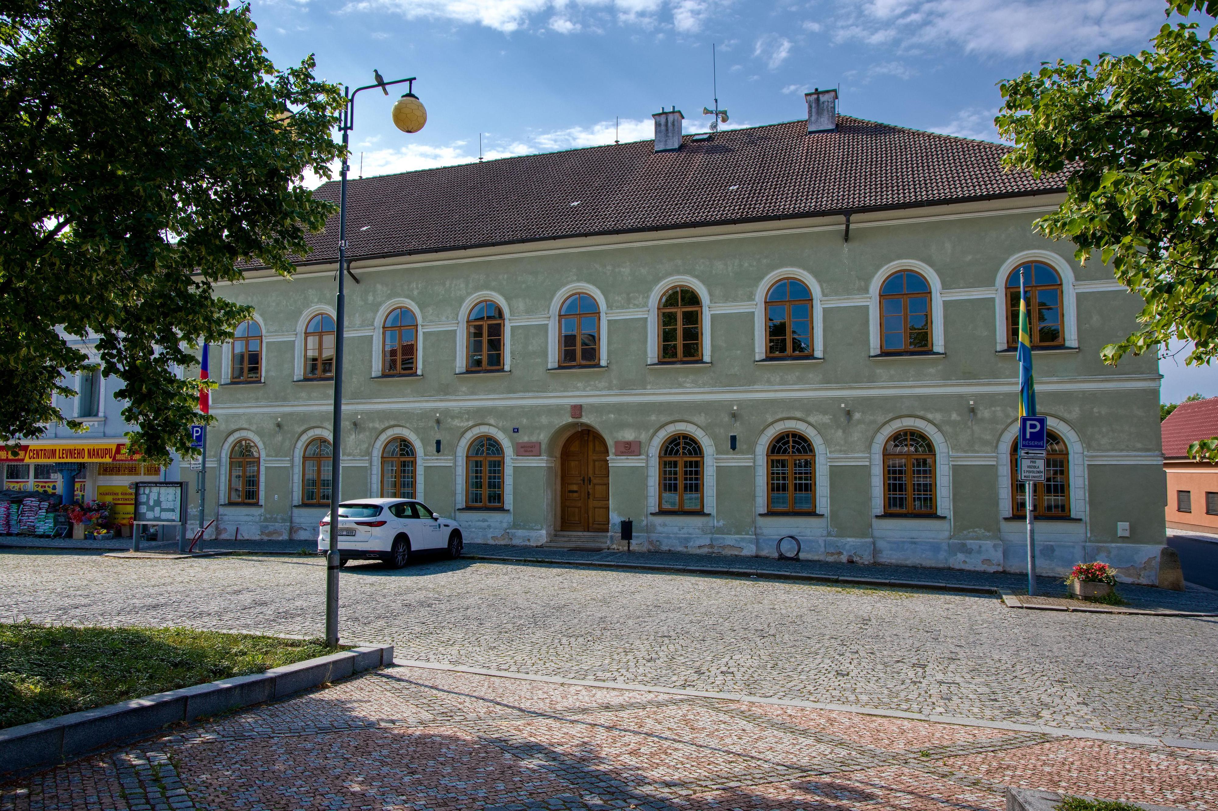 Unhošť - městský úřad foto 4