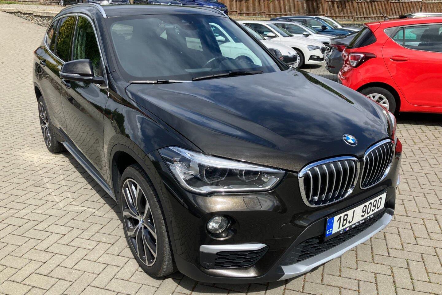 BMW X1 X-DRIVE 2.0d 140kW HEAD-UP,ČR
