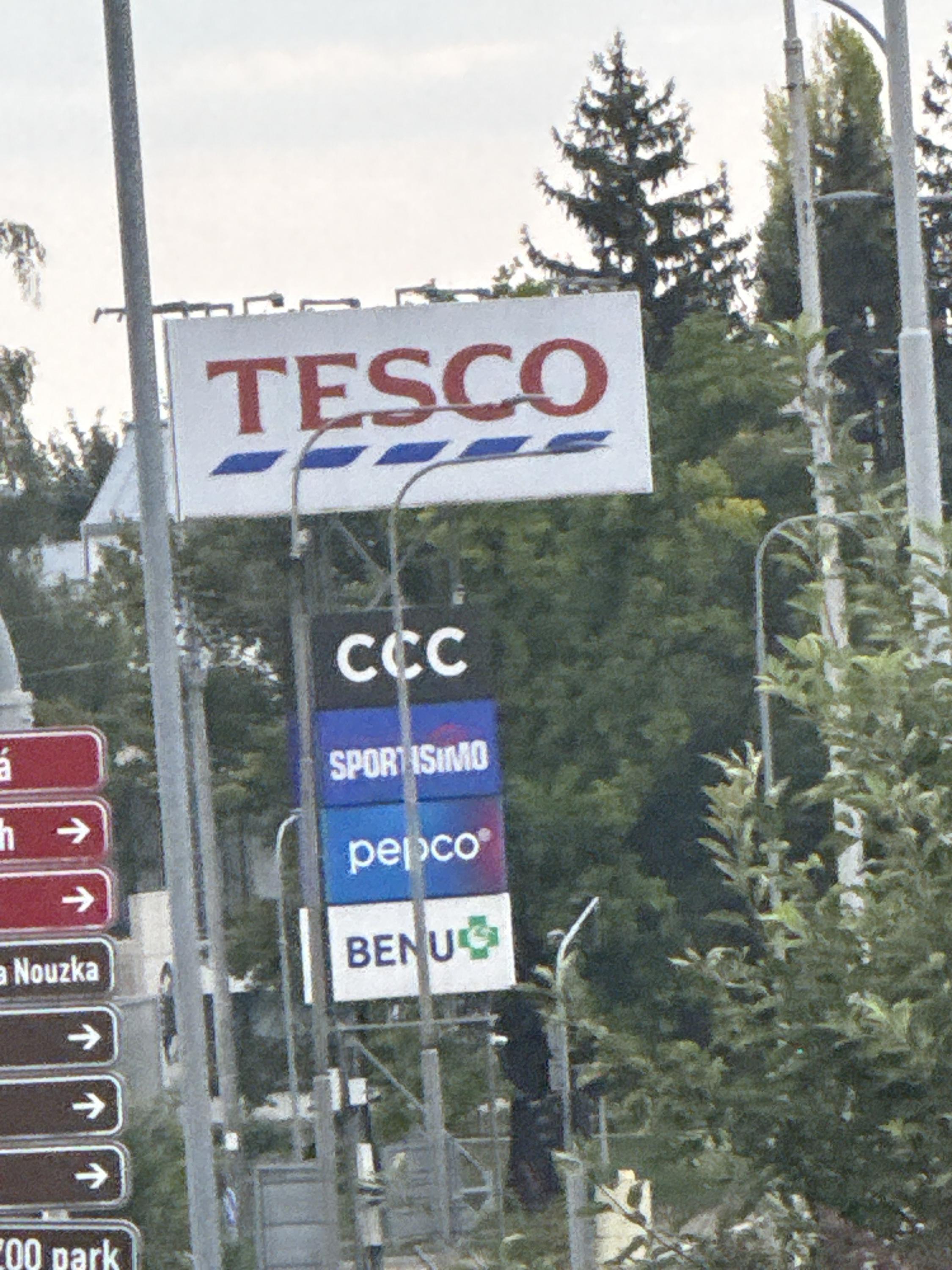 Tesco foto 2