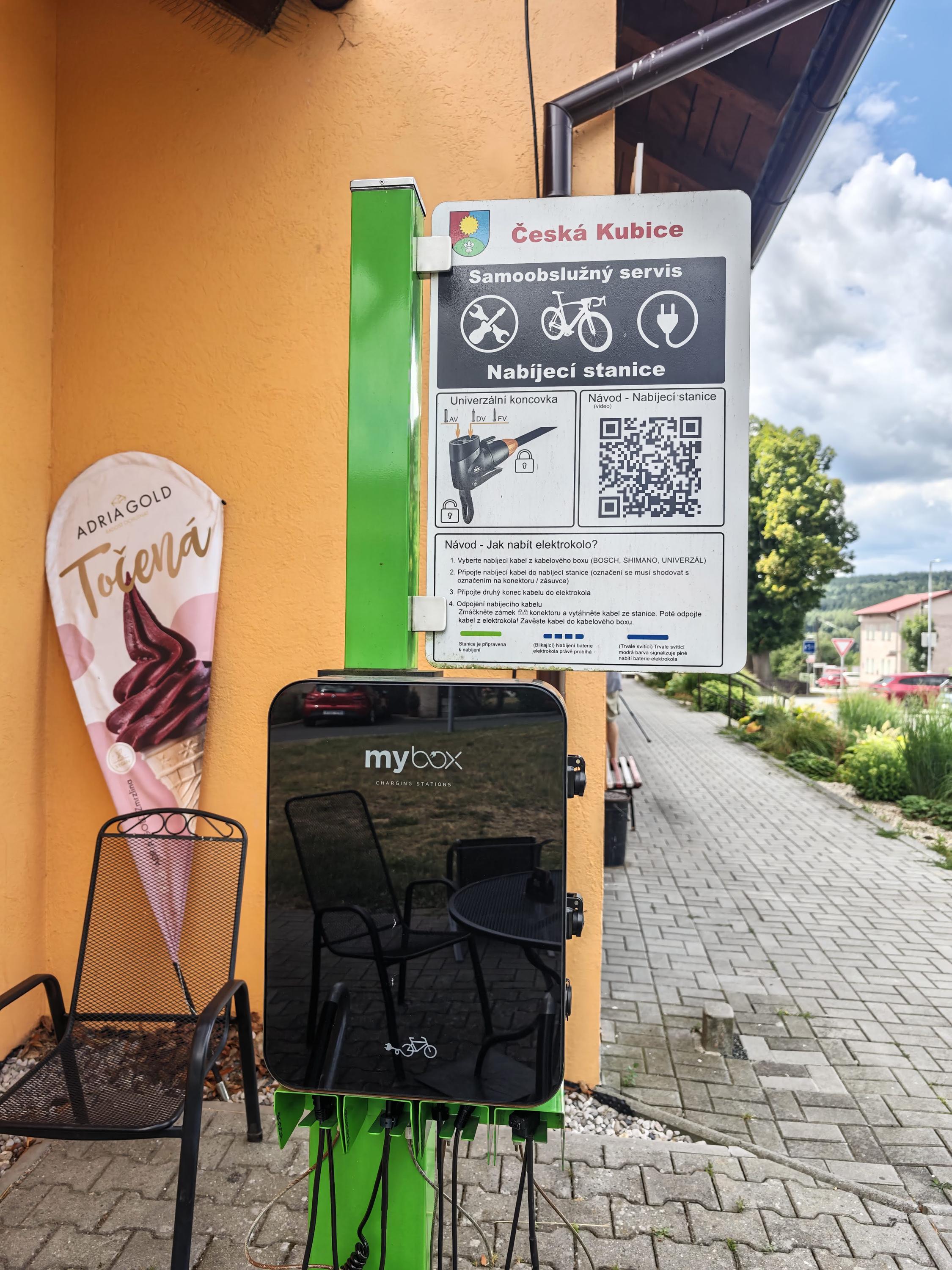 Nabíjecí stanice pro elektrokola foto 3