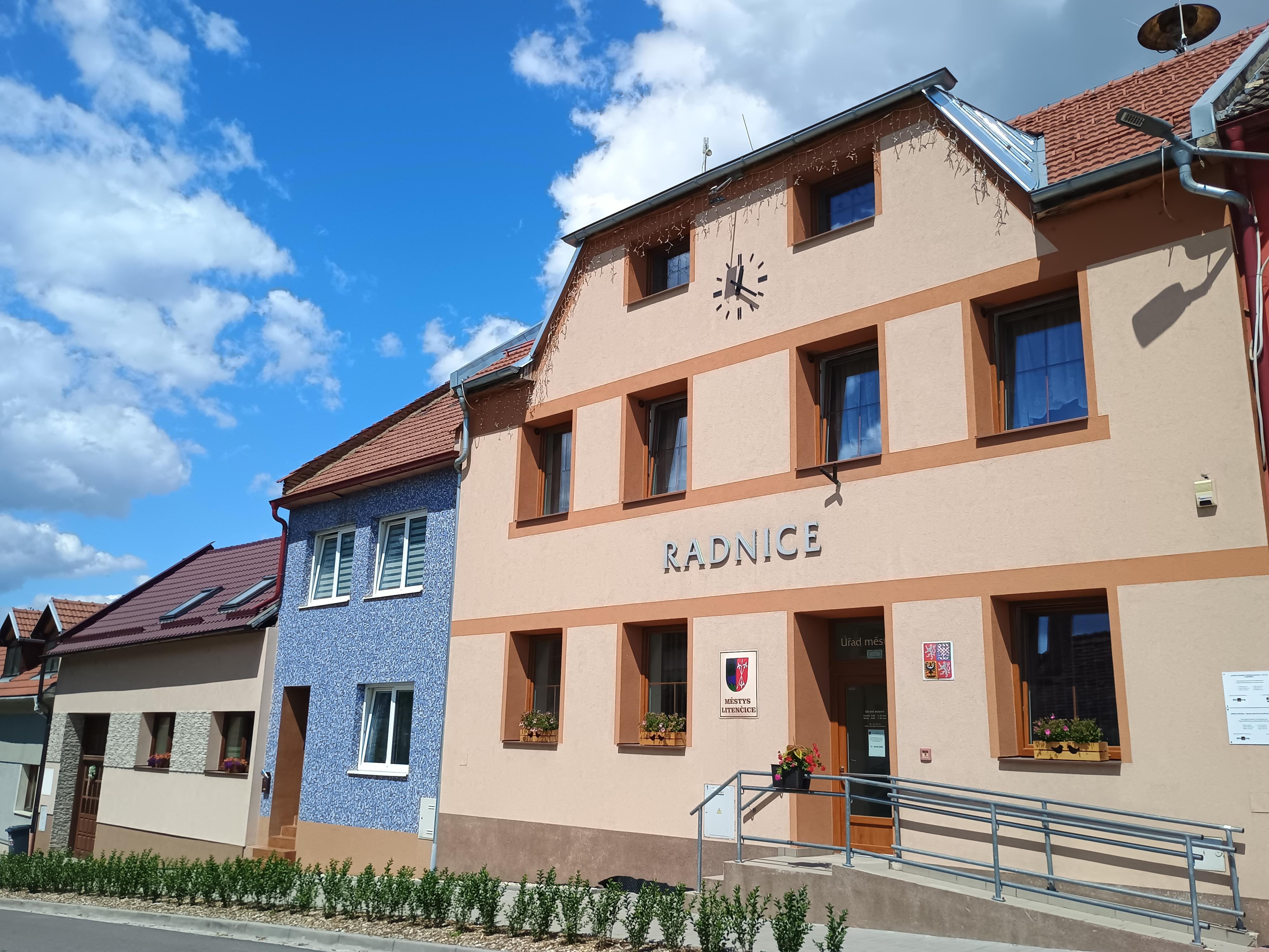 Litenčice - úřad městyse foto 4