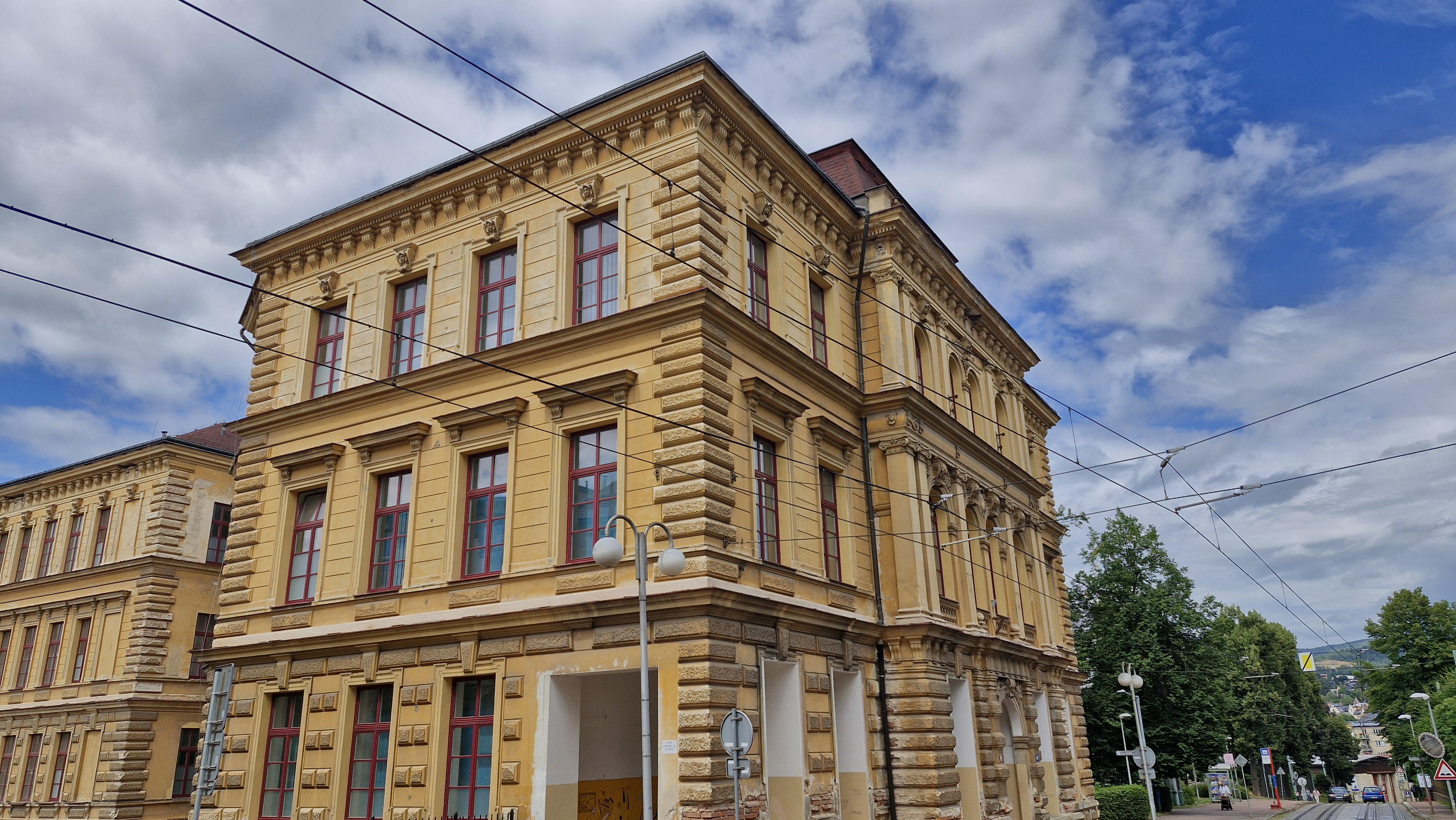 Základní škola, Liberec, ul. 5. května 64/49 foto 2