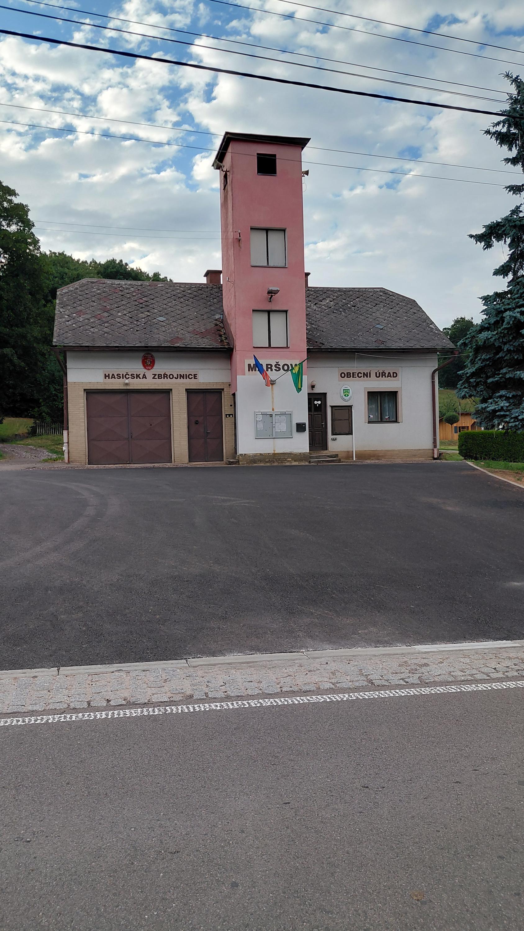 Maršov u Úpice - obecní úřad foto 2