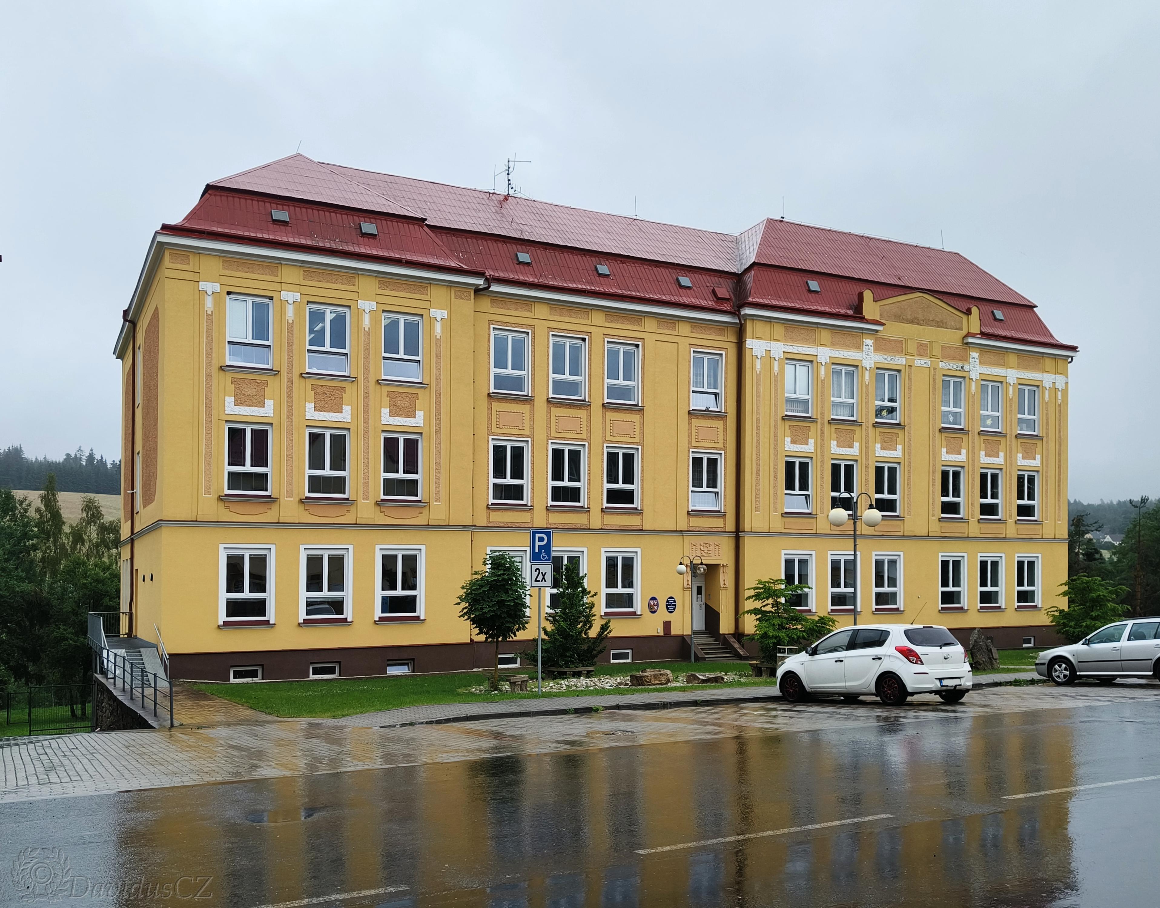 ZŠ a MŠ sgt. J.C. Kluttze, Kovářská foto 3
