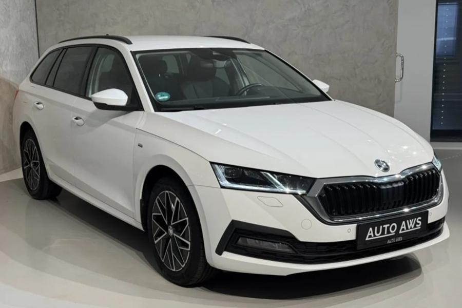 LÉTO VOLÁ...Škoda Octavia | automat | NAFTA