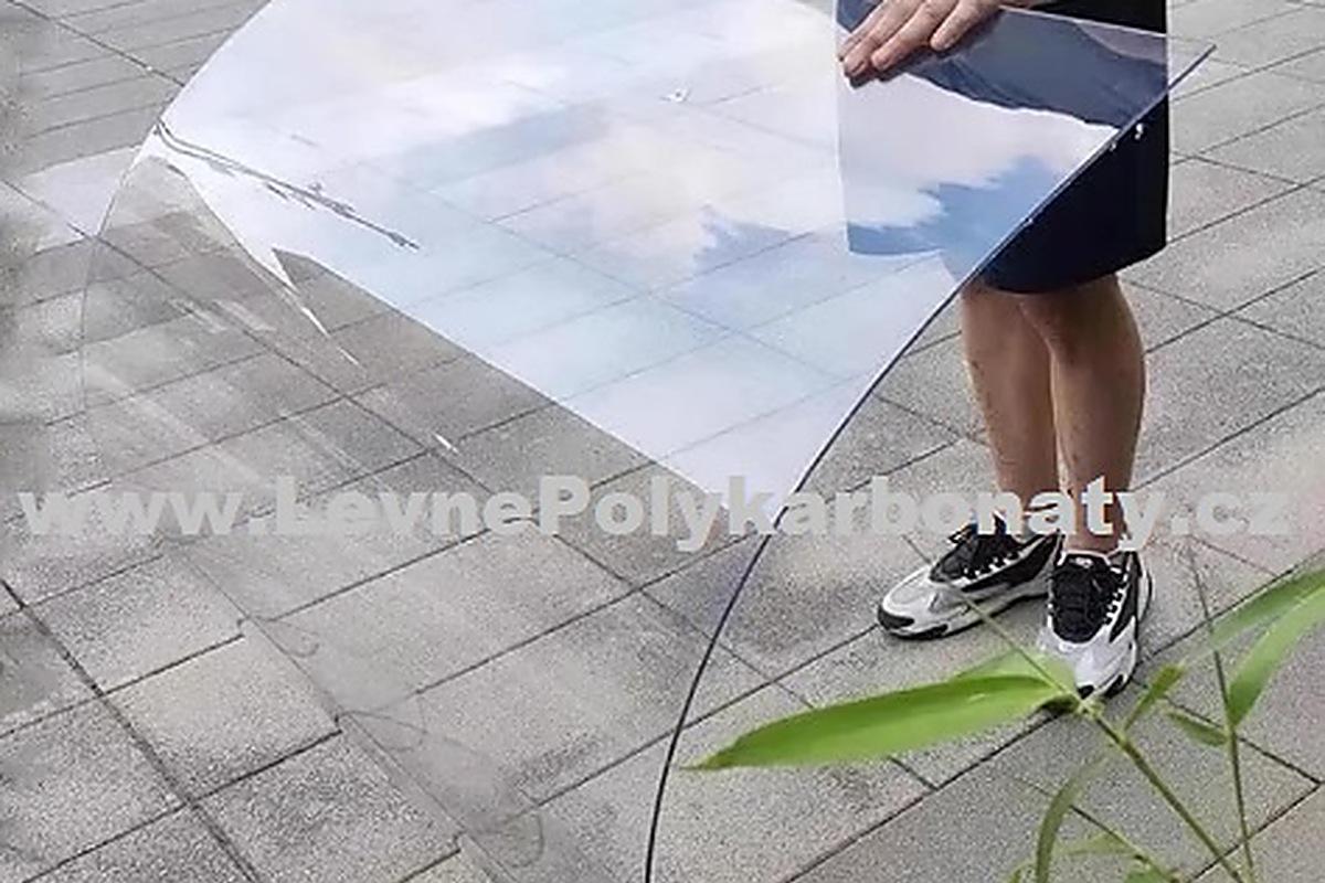 Plný polykarbonát