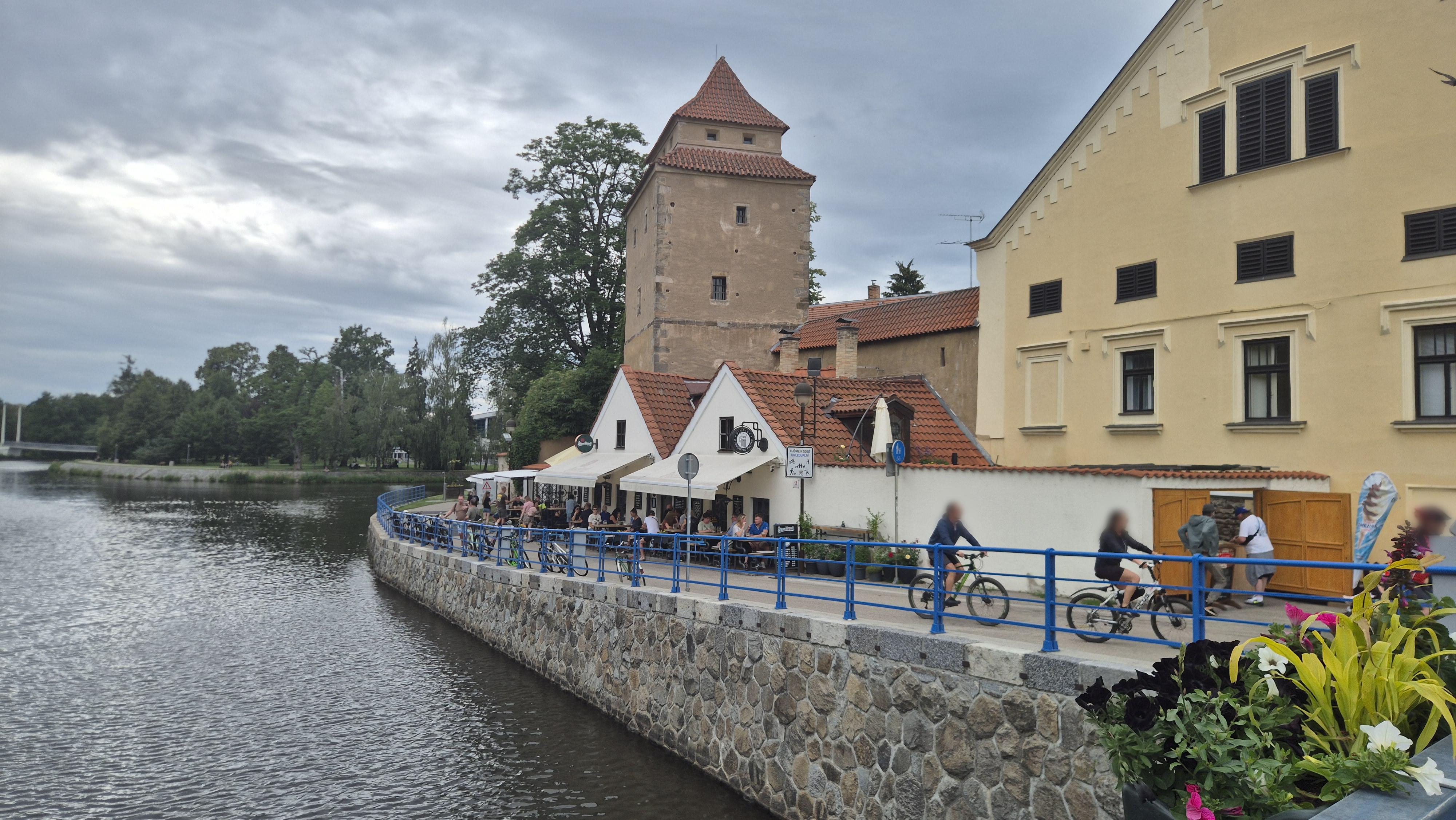 Zmrzlina Zátkovo nábřeží