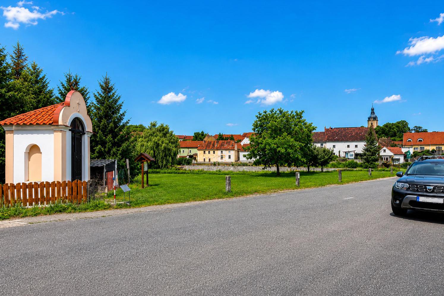 Chaloupka v srdci památkové zóny