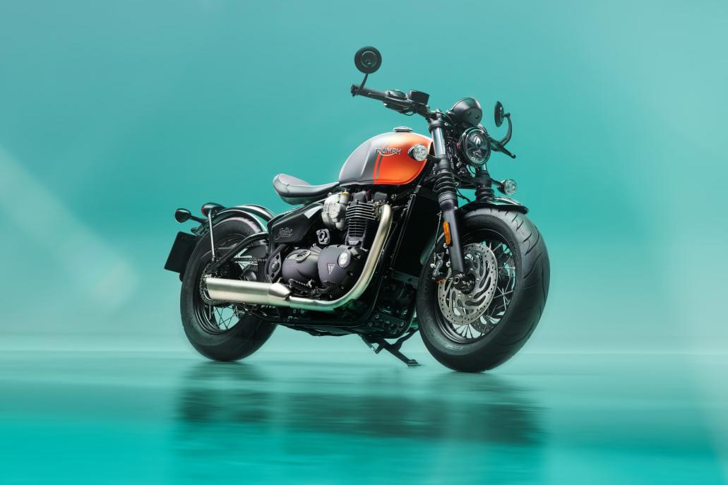 Triumph se slevou až 60 000 Kč a -20% na doplňky