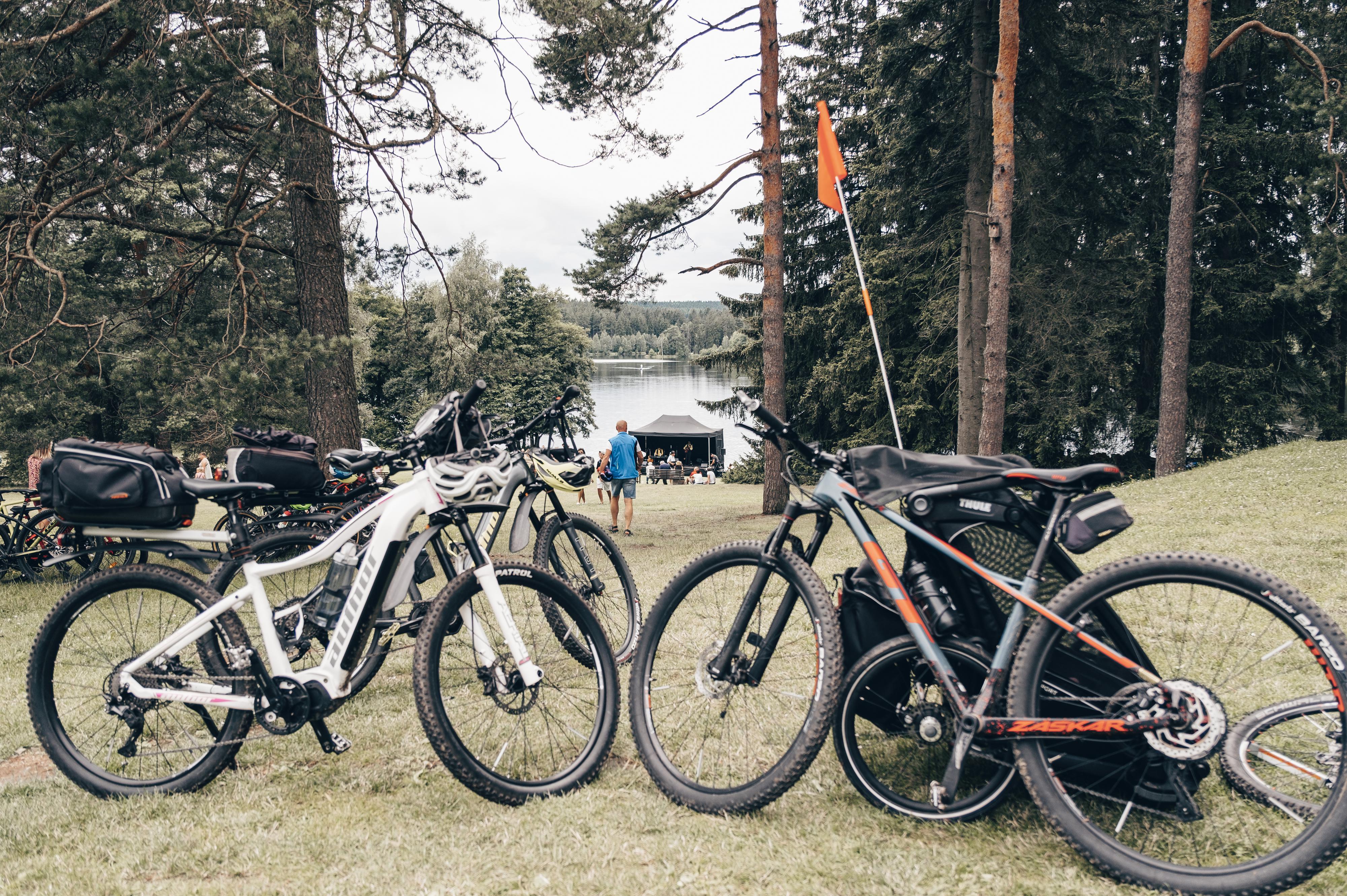 Cyklistické zázemí u hotelu Medlov