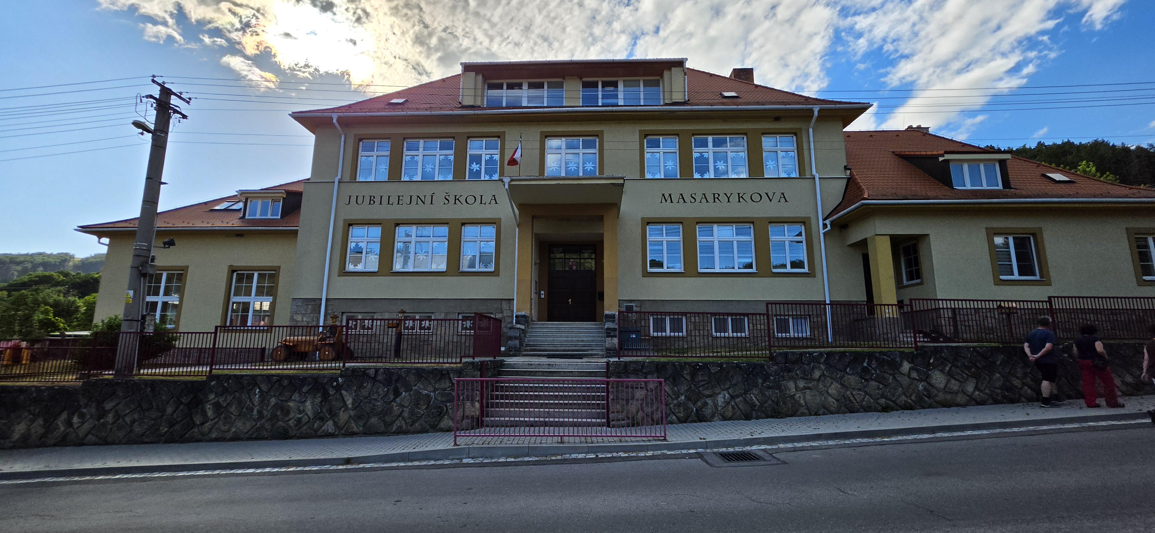 Jubilejní ZŠ T. G. Masaryka a MŠ Rusava foto 5