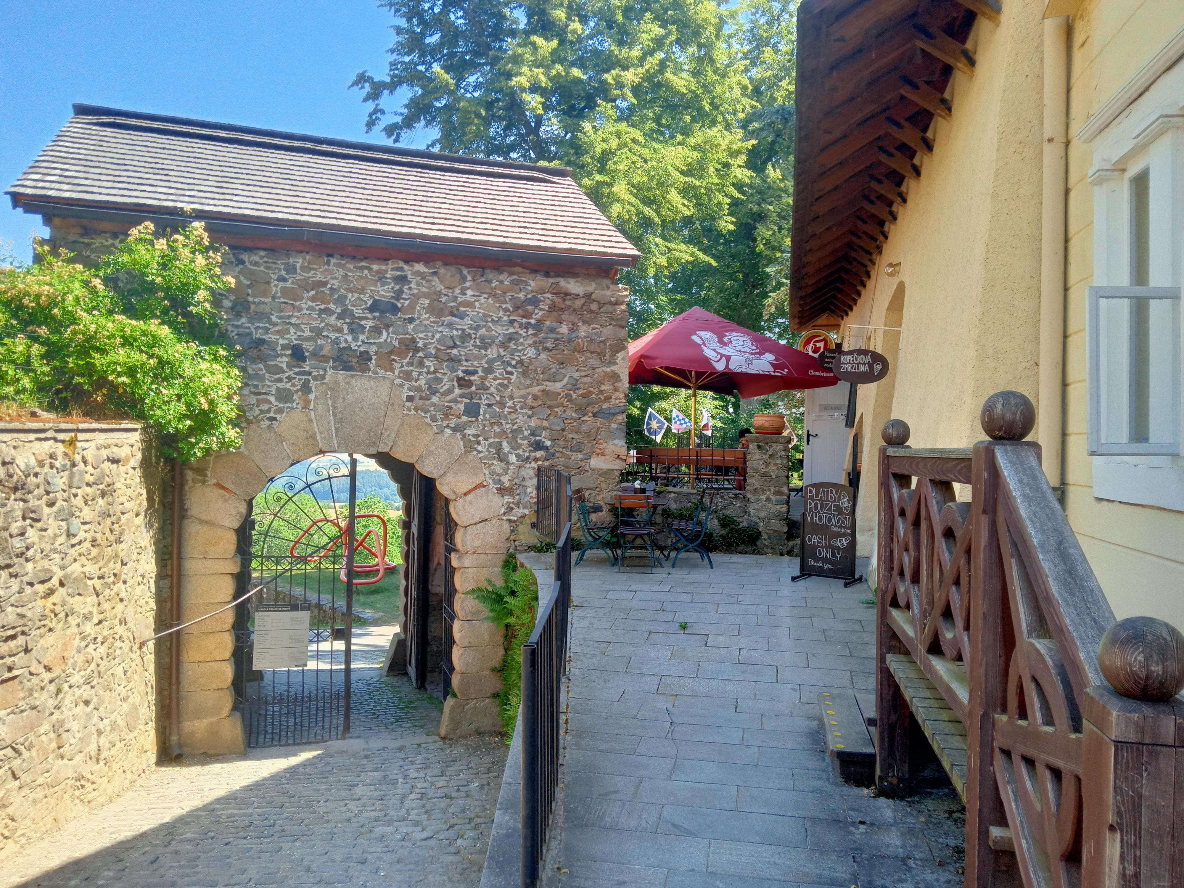 Harantova zámecká restaurace na Klenové
