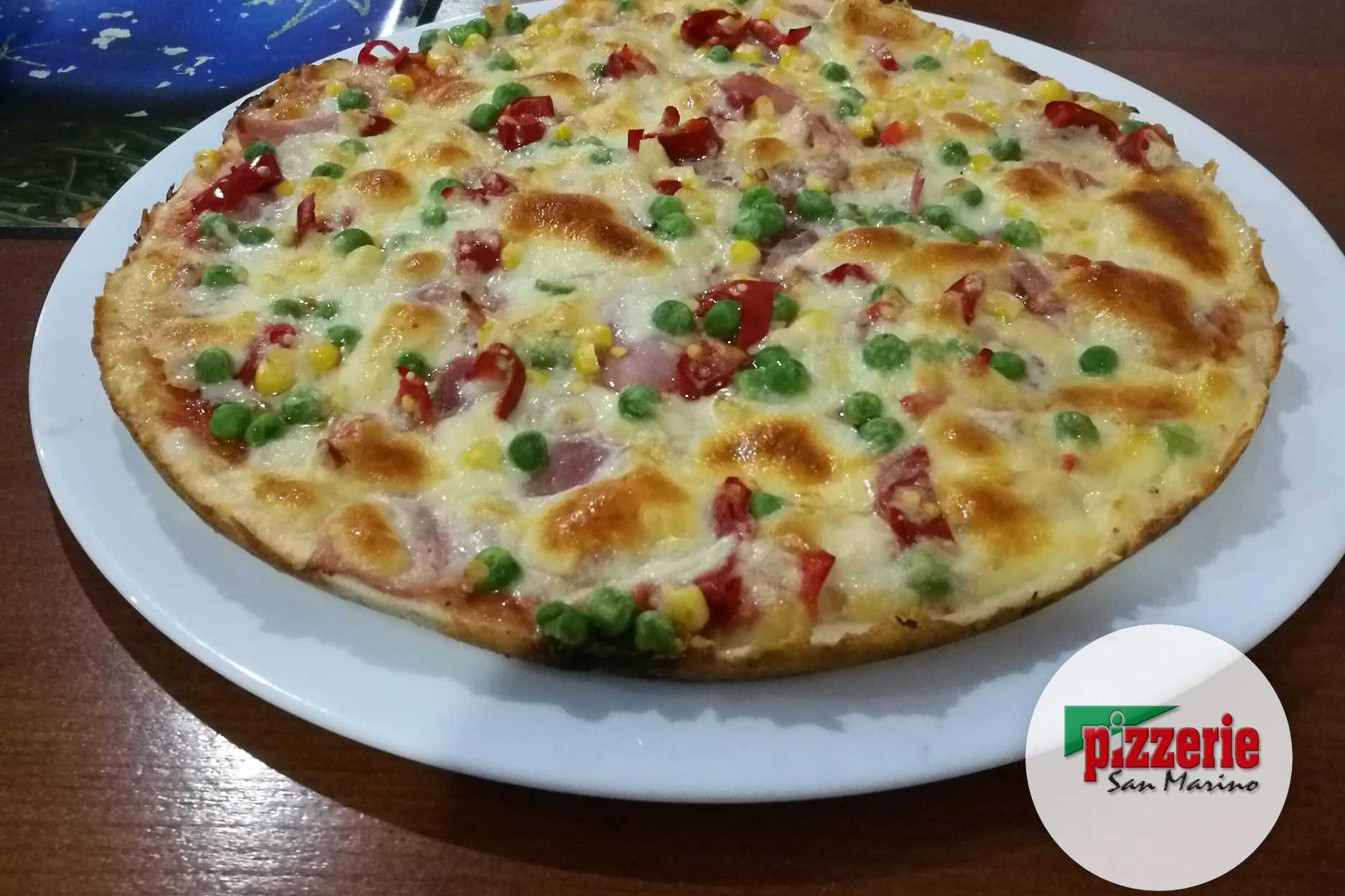 POCTIVÉ PIZZY s bohatou porcí ingrediecí ↓