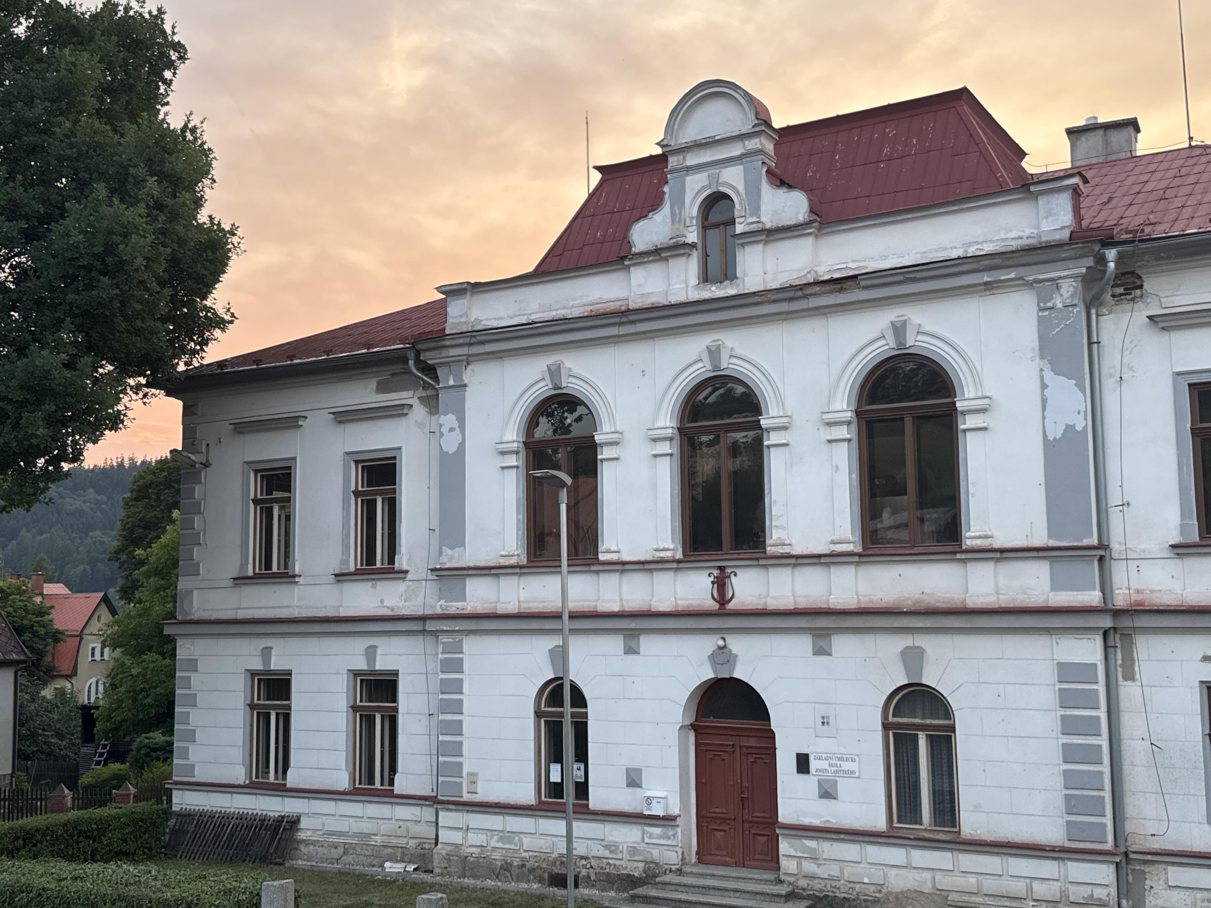 Městská knihovna Bečov nad Teplou foto 2
