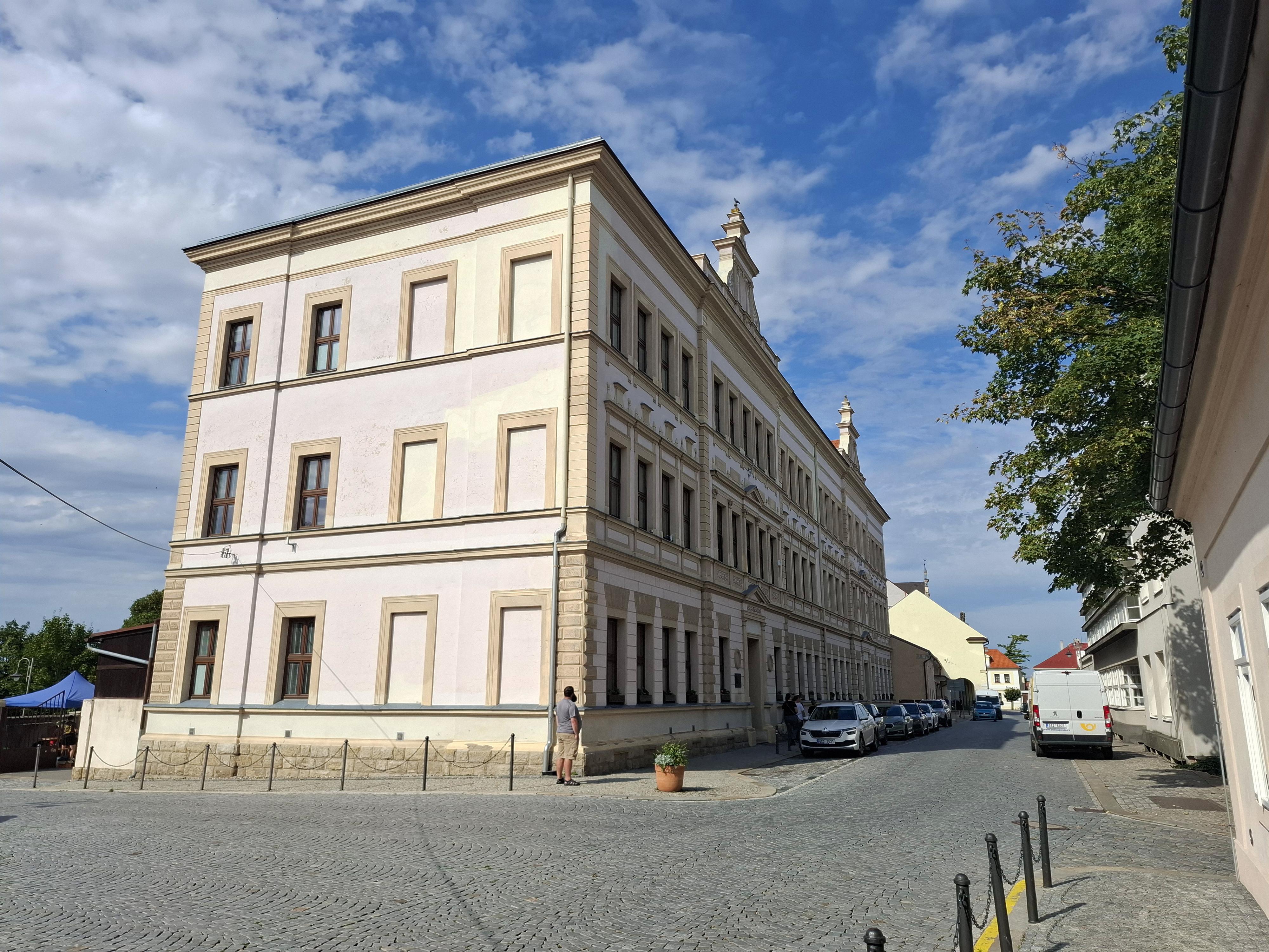 Základní škola Benátky nad Jizerou, Husovo náměstí 55 foto 3