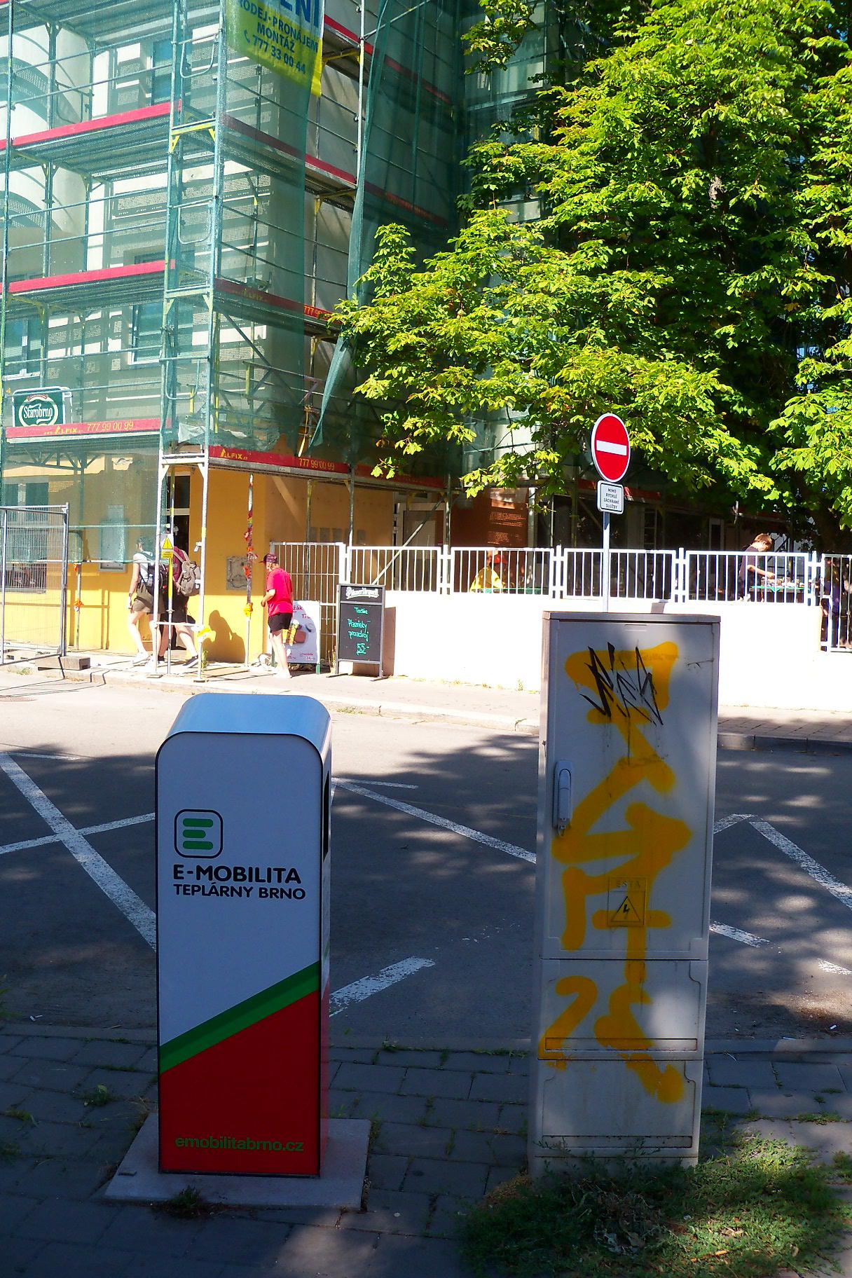 Teplárny Brno - nabíjecí stanice foto 2