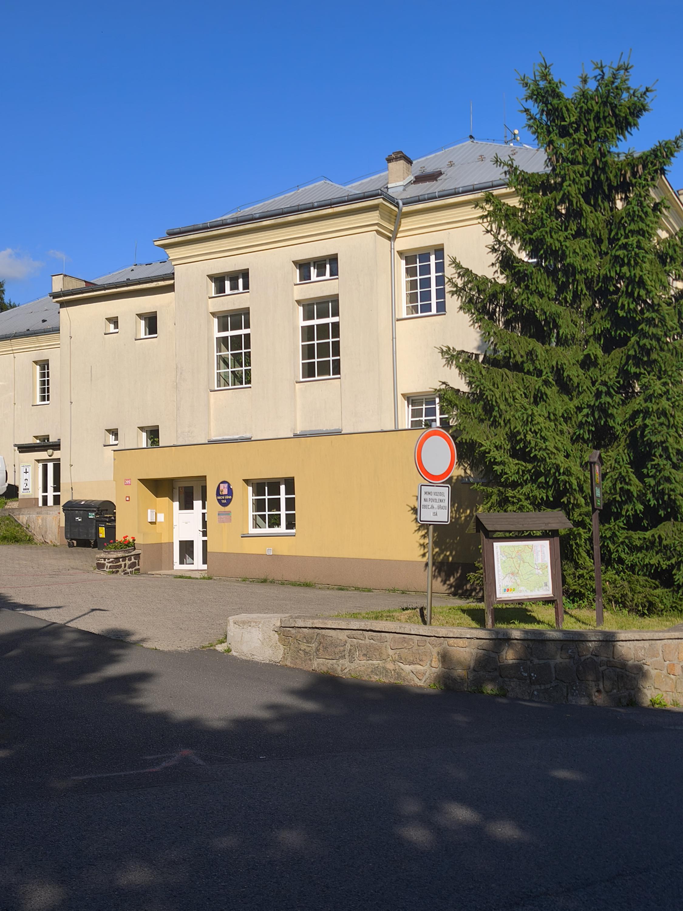 Tisá - obecní úřad foto 4