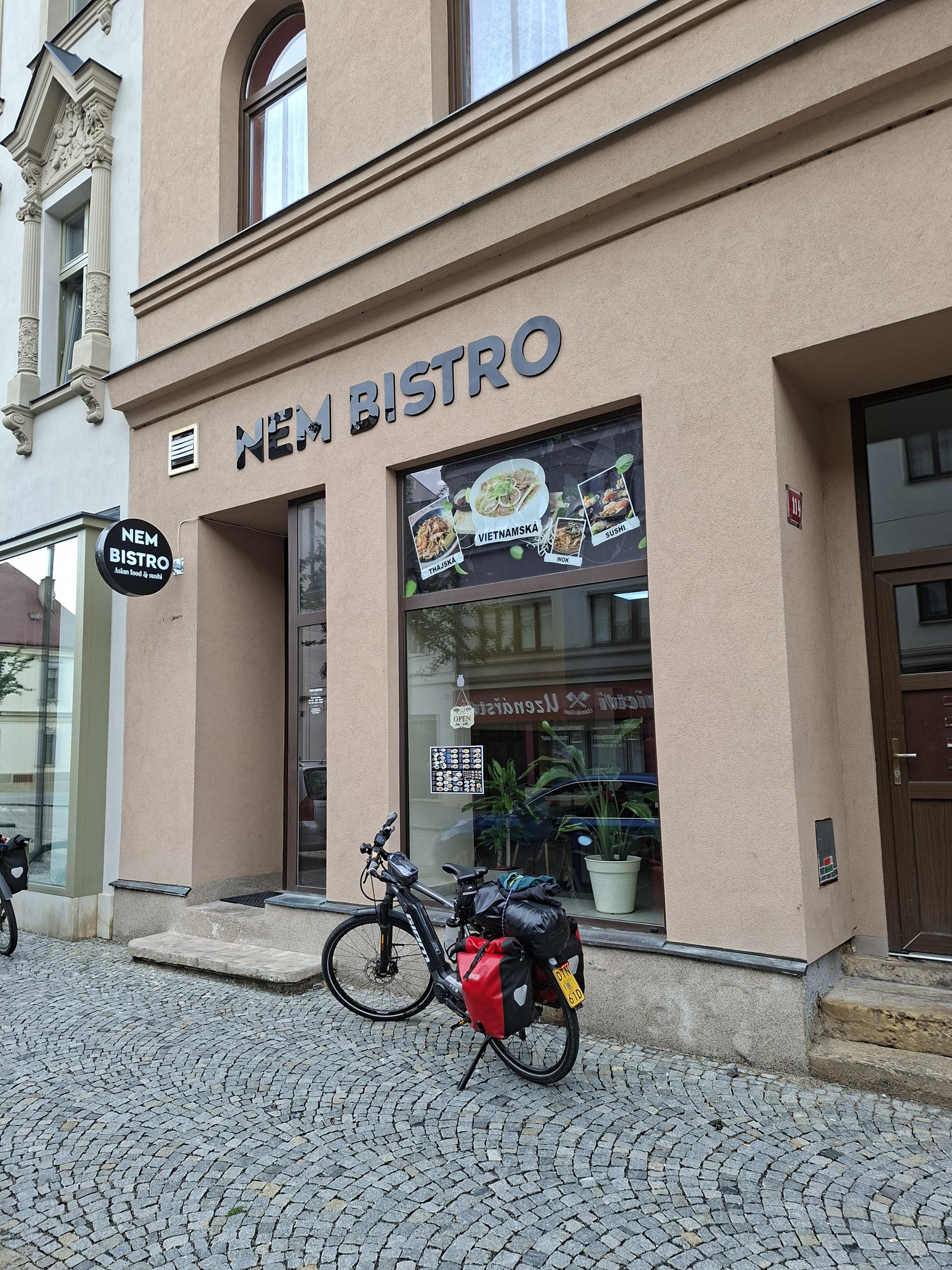 Nem bistro foto 1