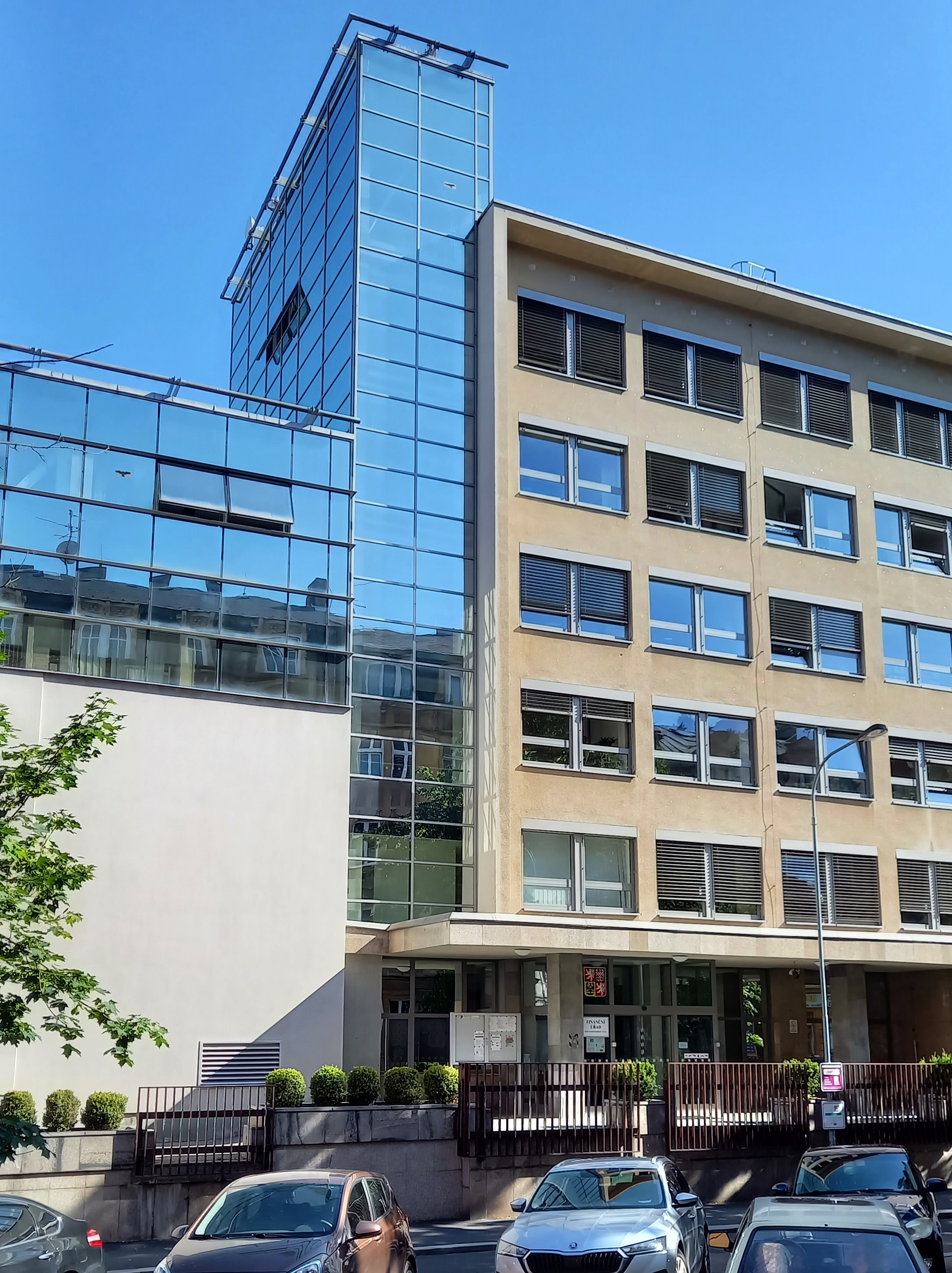 Finanční úřad pro Karlovarský kraj foto 2