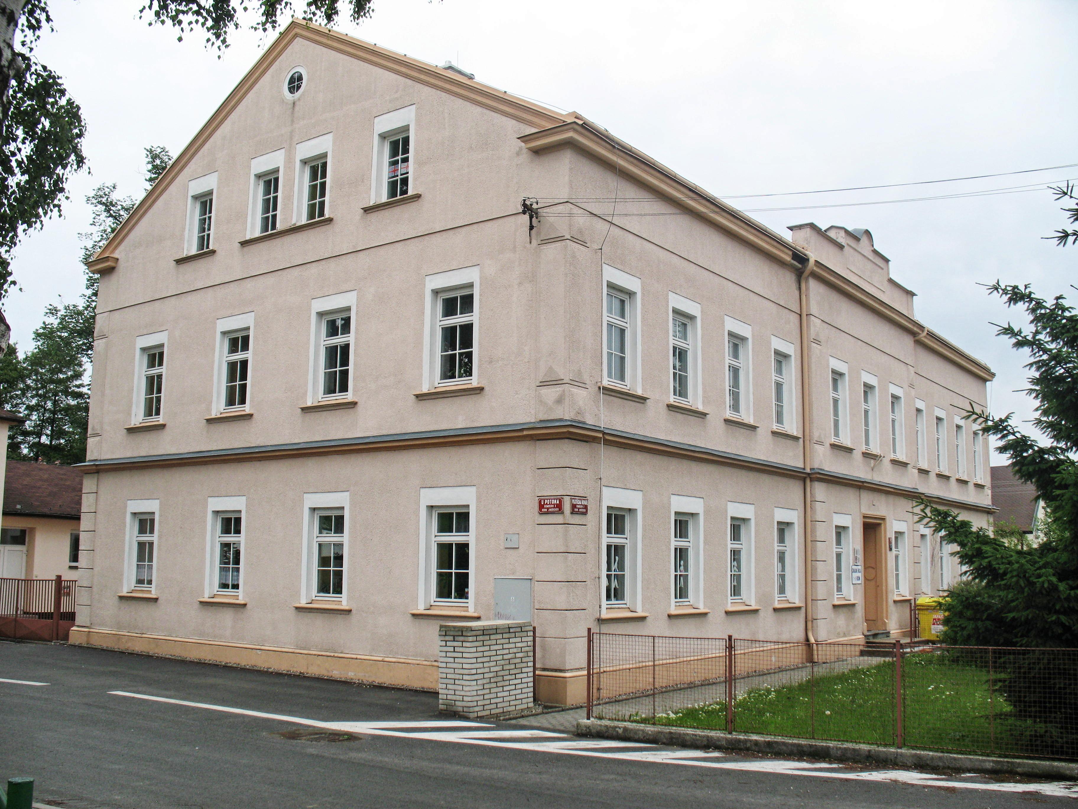 Základní škola Rumburk, Vojtěcha Kováře 85/31, okres Děčín foto 2