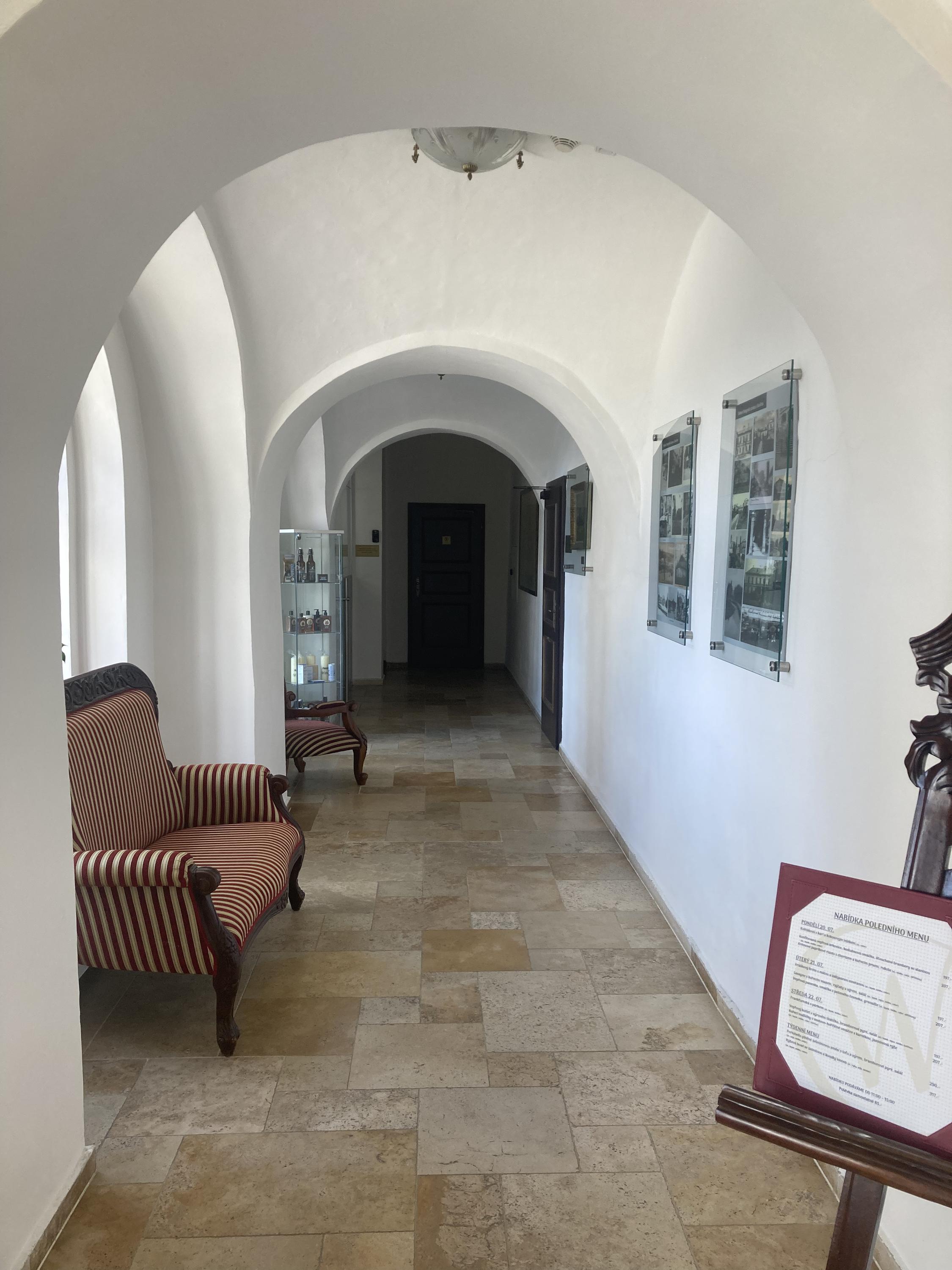 Hotel a pivní lázně zámek Wichterle foto 3